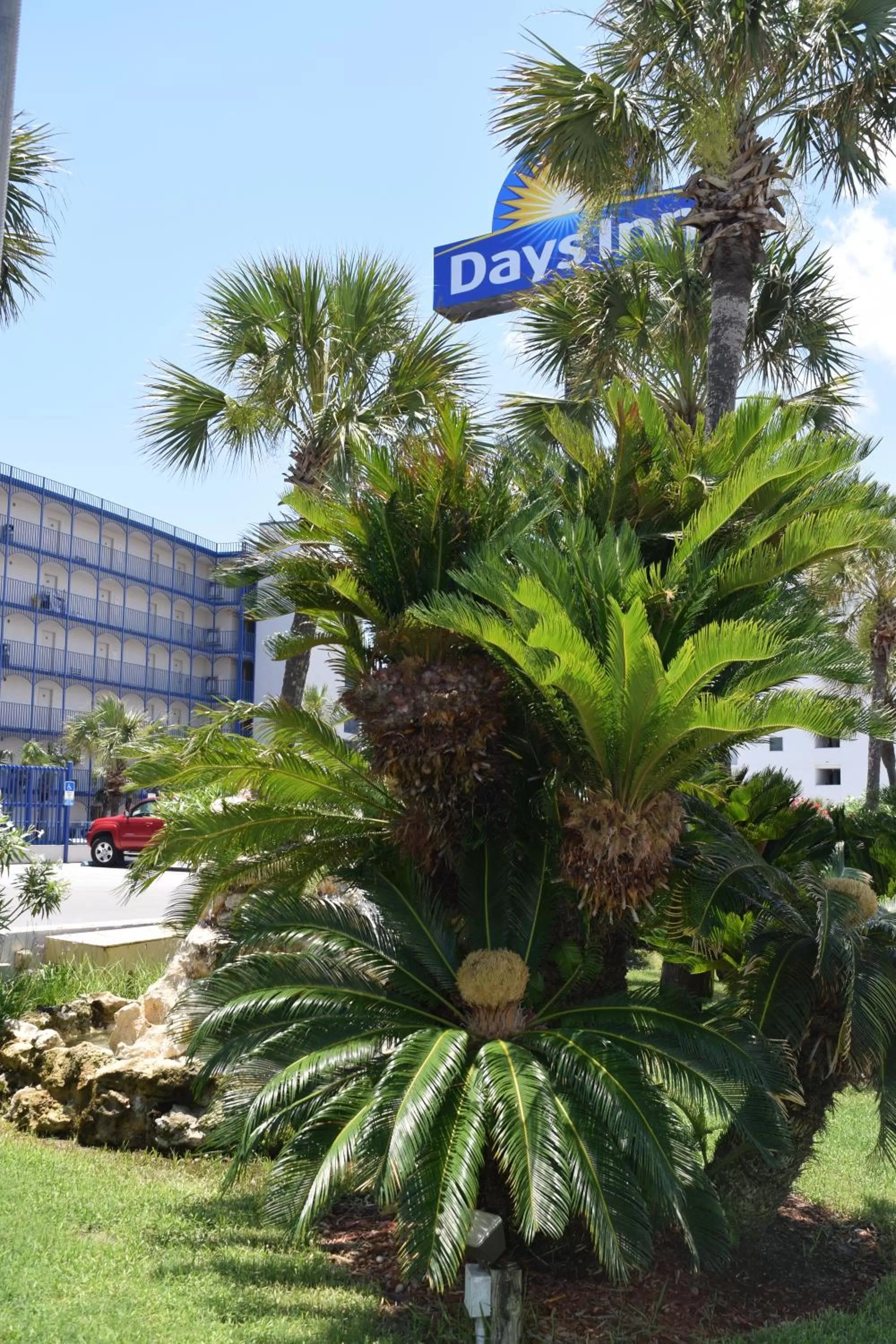 Facade/entrance in Days Inn by Wyndham Panama City Beach Beachfront Resort