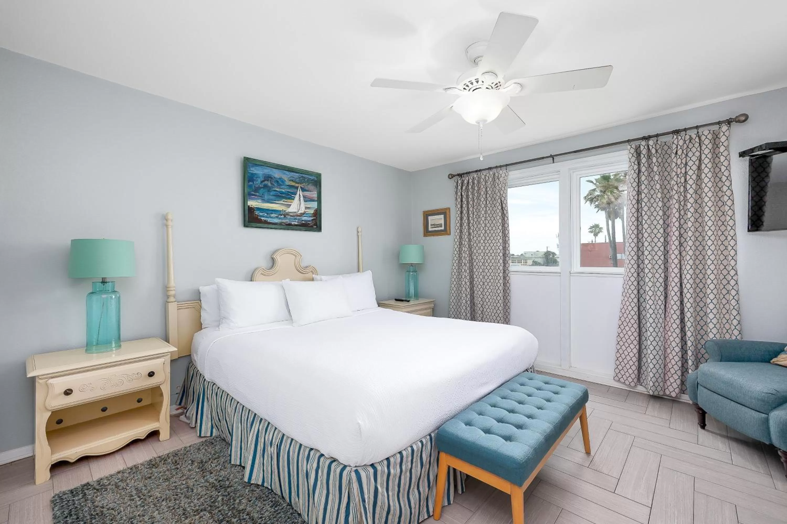 Bed in La Internacional Condominiums #210