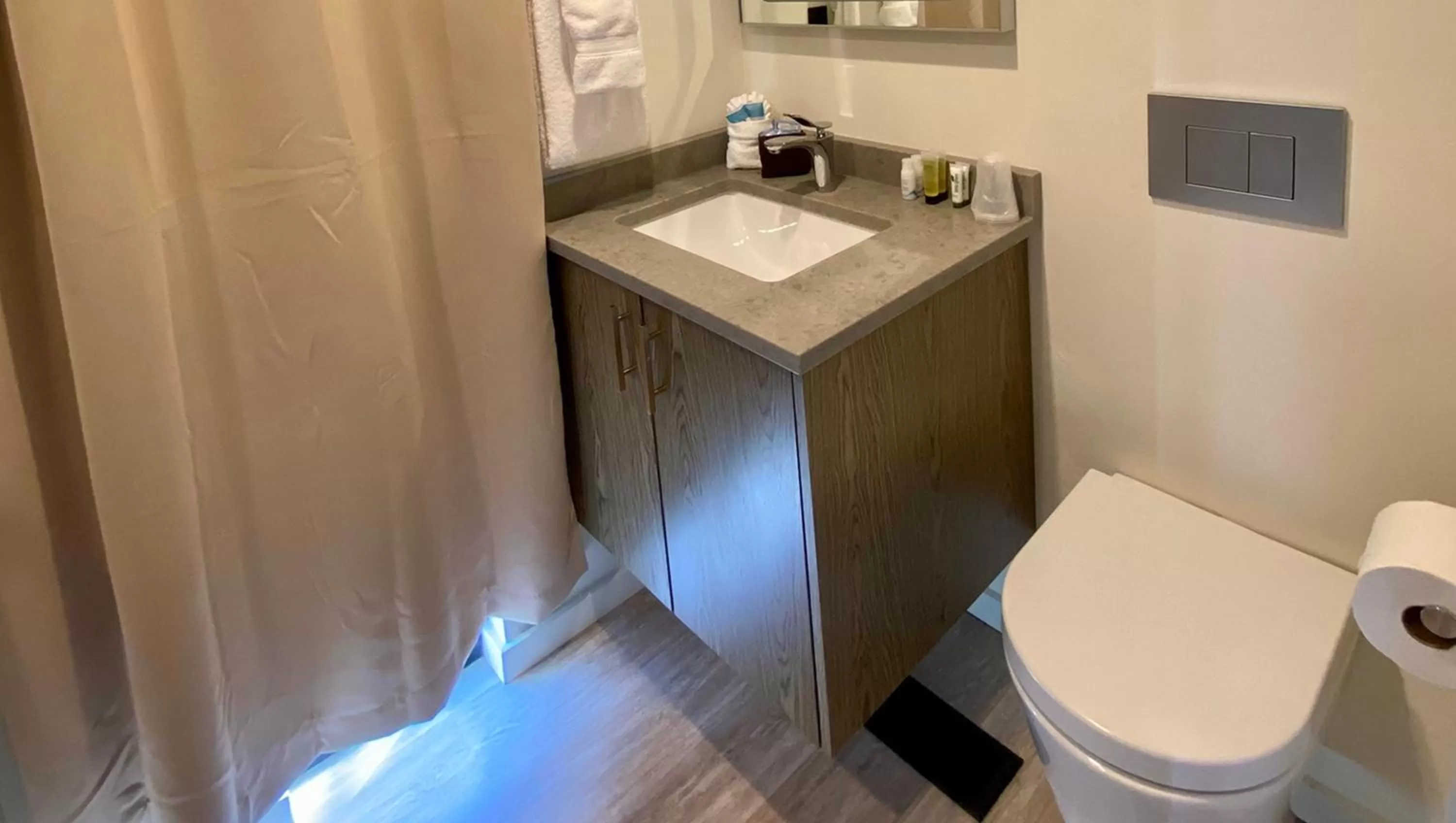 Bathroom in Ticaboo Lodge