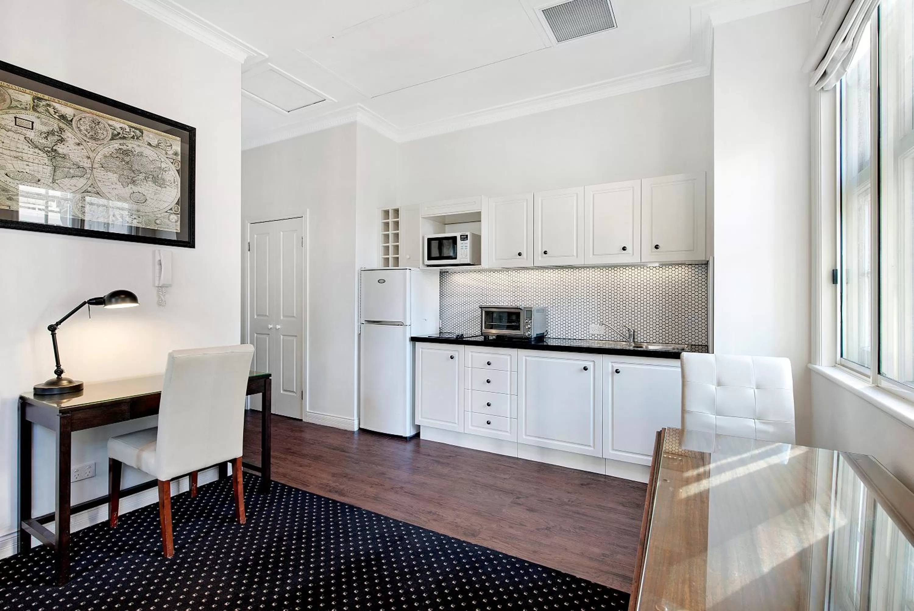 Kitchen or kitchenette in Rothbury Hotel