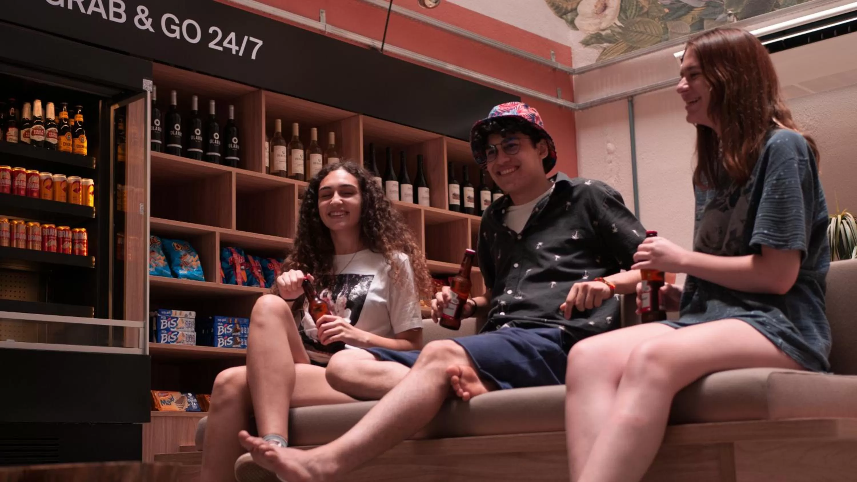 People in Selina Foz