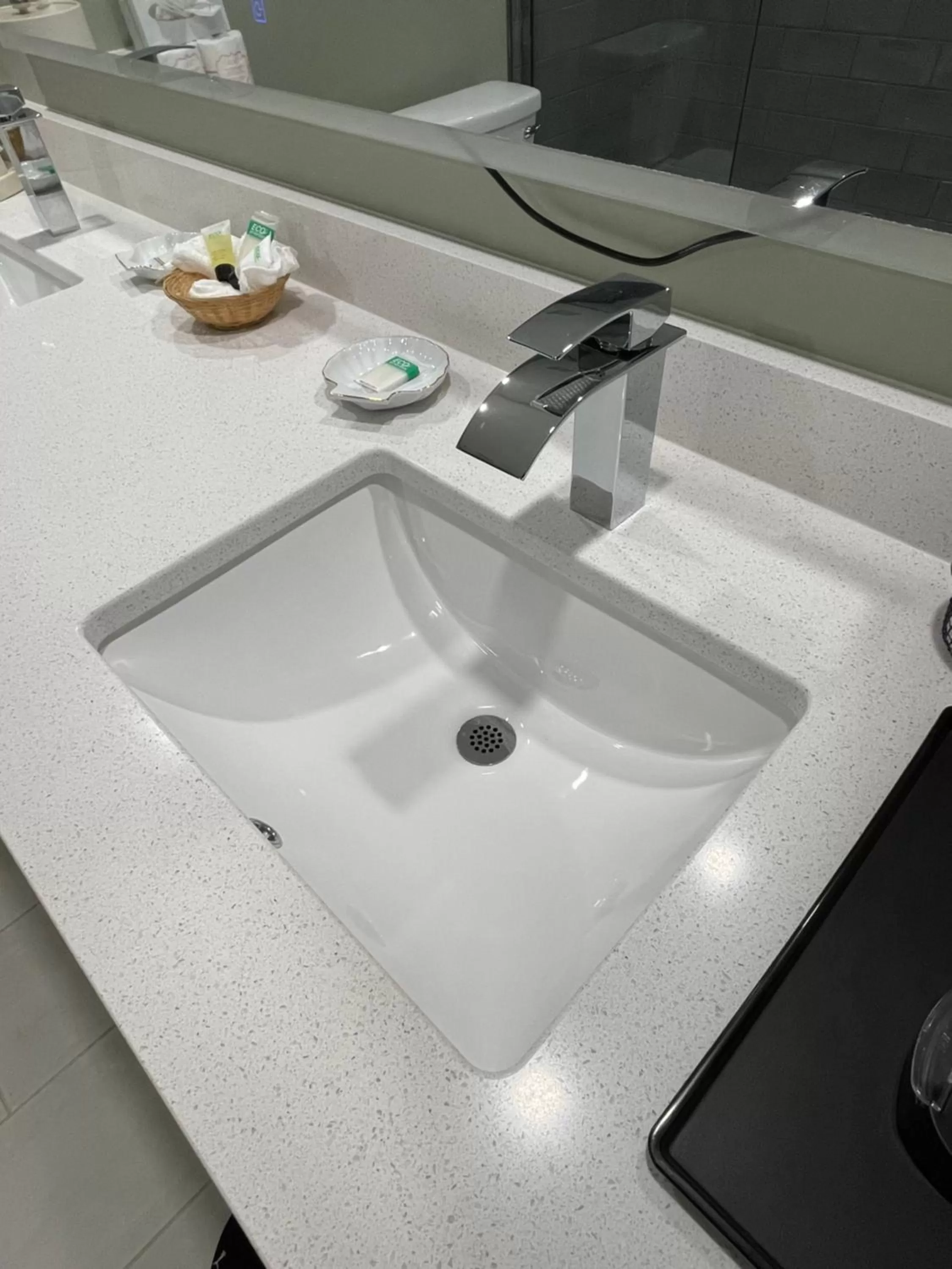 Chateau Hotel and Conference Center