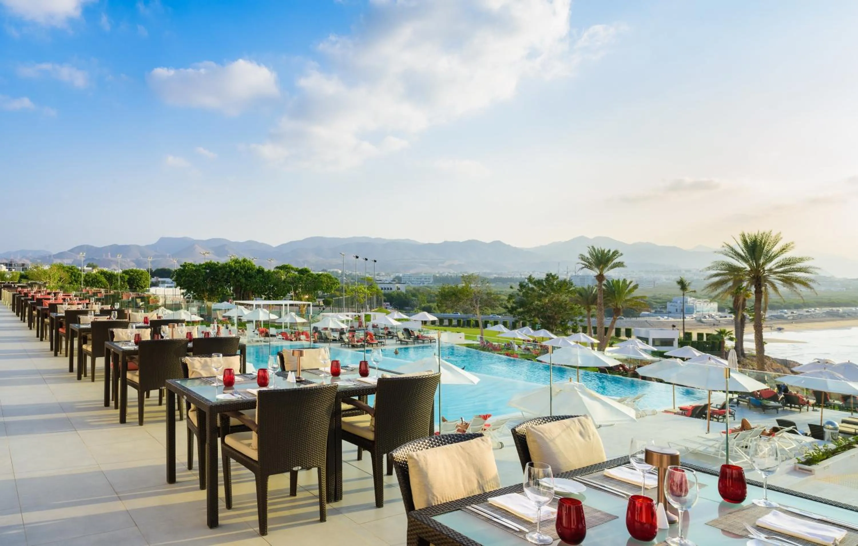 Restaurant/places to eat in Crowne Plaza Muscat by IHG