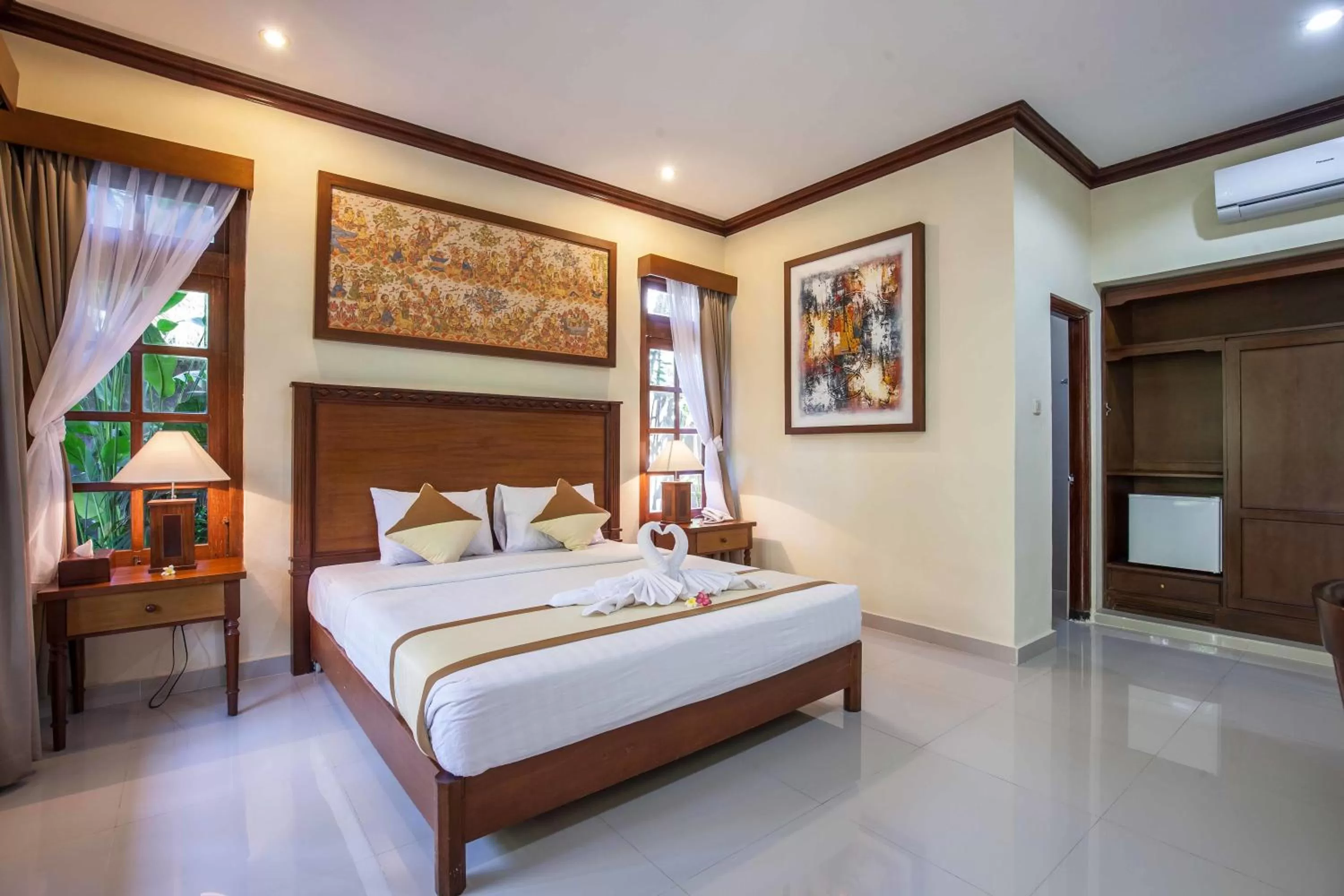 Bed in Vila Shanti Beach Front Hotel Sanur
