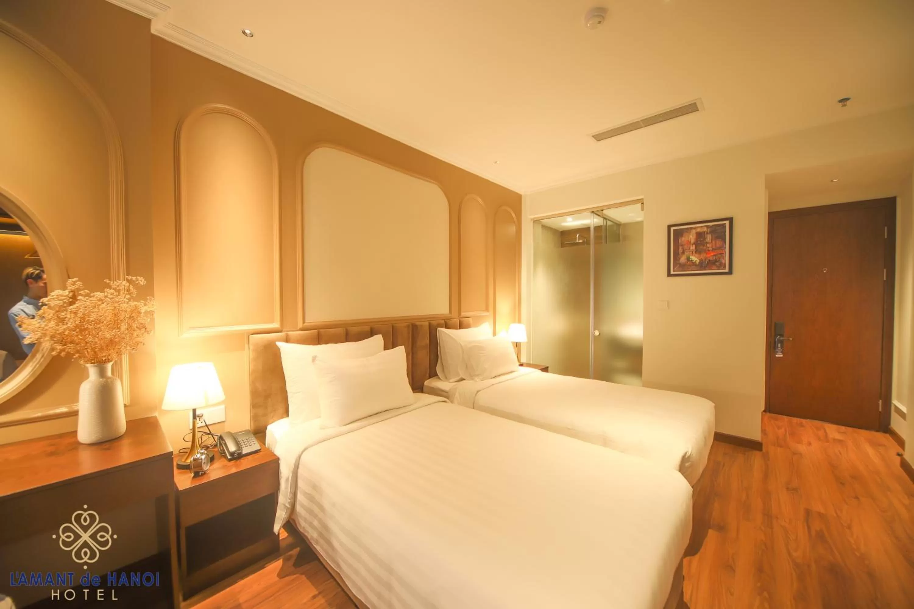 Bed in L'amant de Hanoi Hotel - khách sạn Lamant de Hà Nội