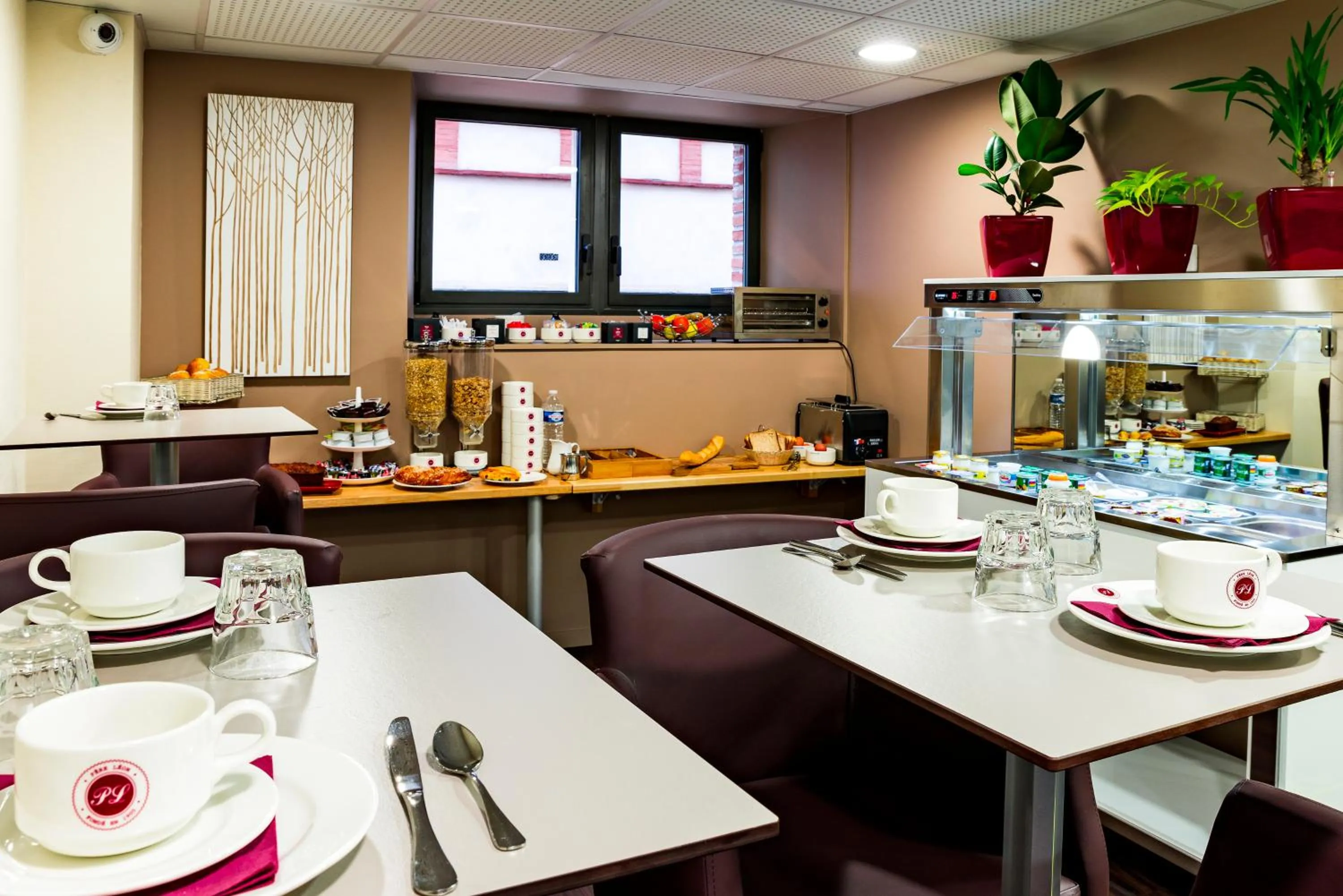 Area and facilities in Hôtel Le Père Léon