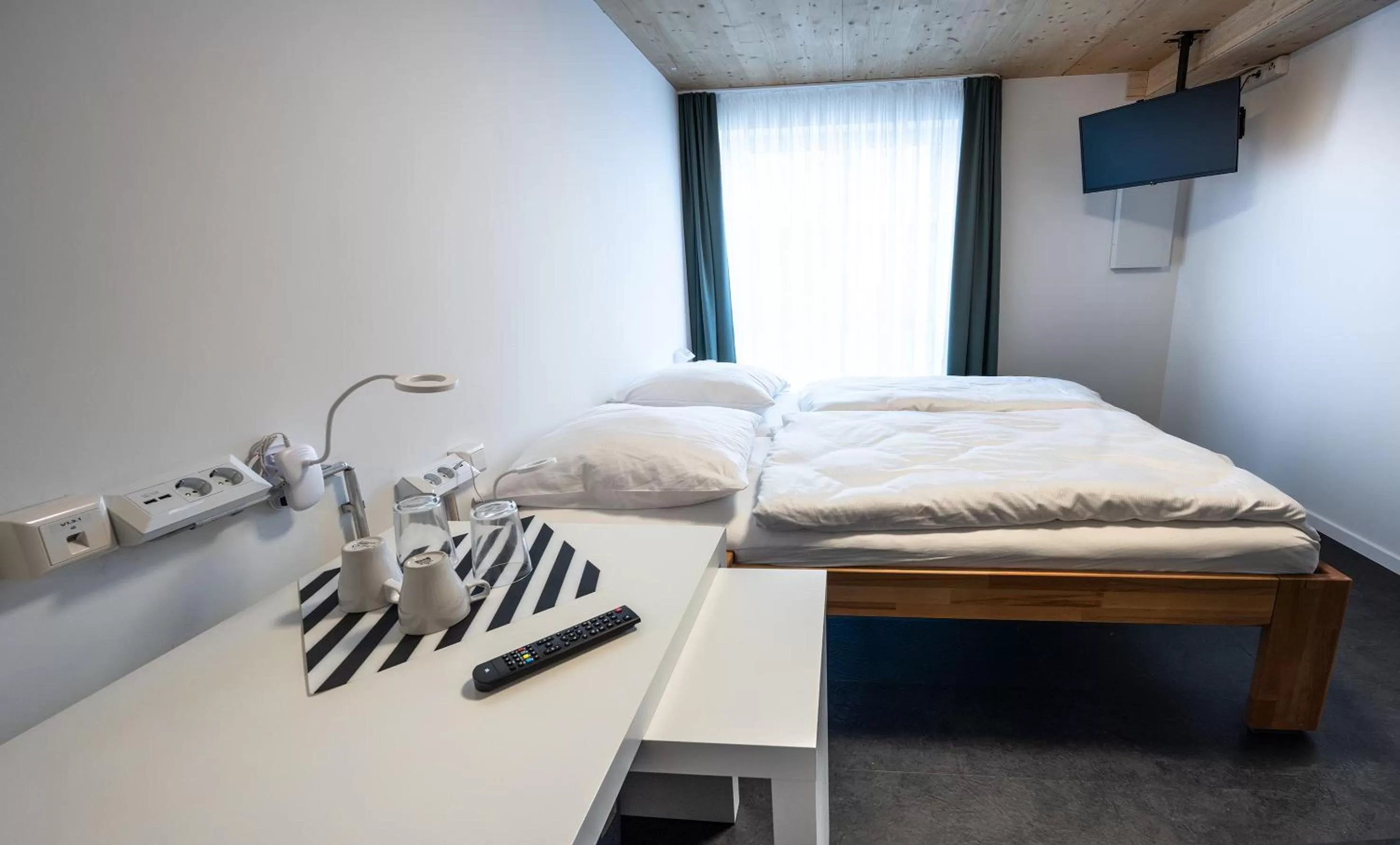 Bed in Boardinghouse-Landau