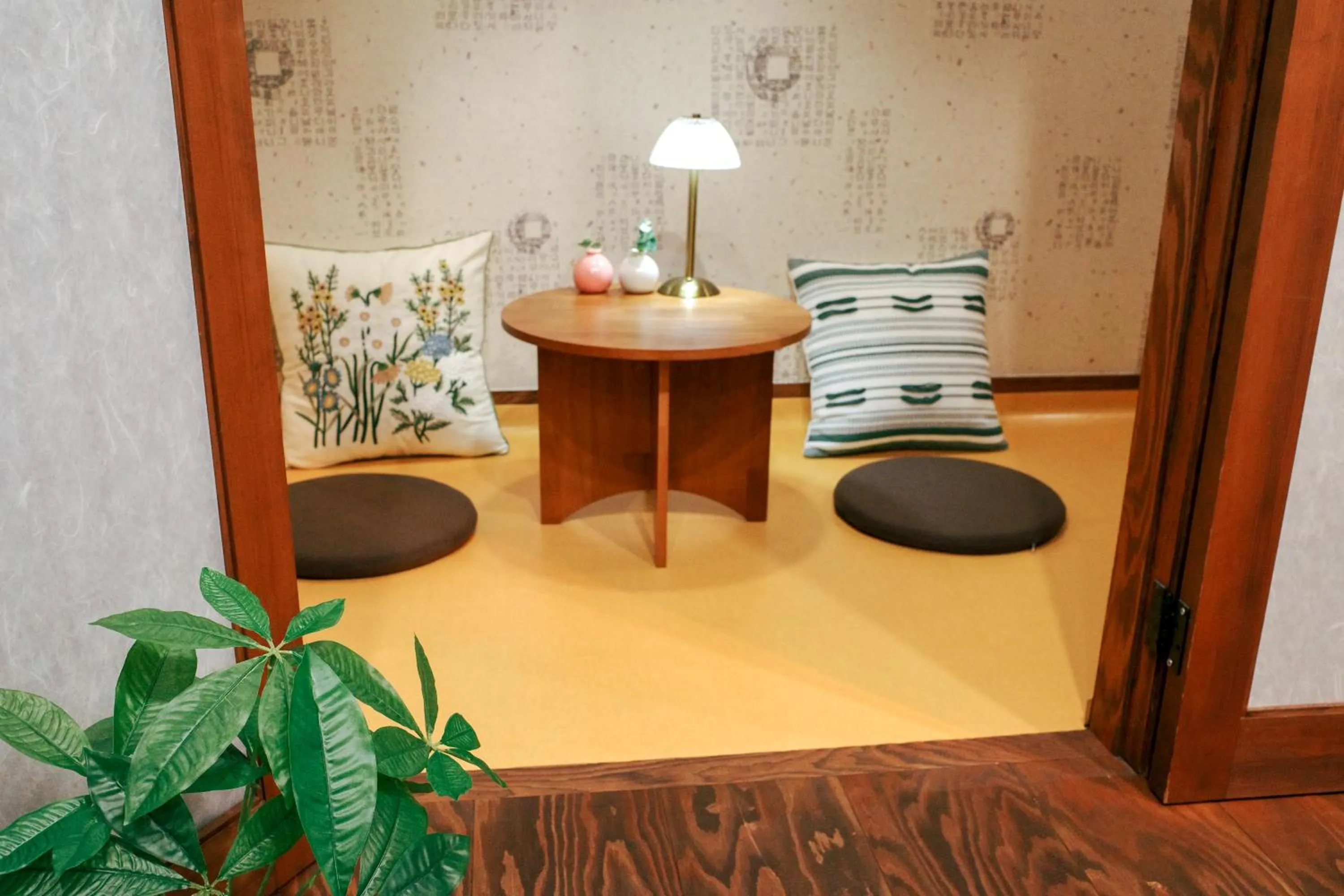 Area and facilities in Starria Hostel foreign guest only