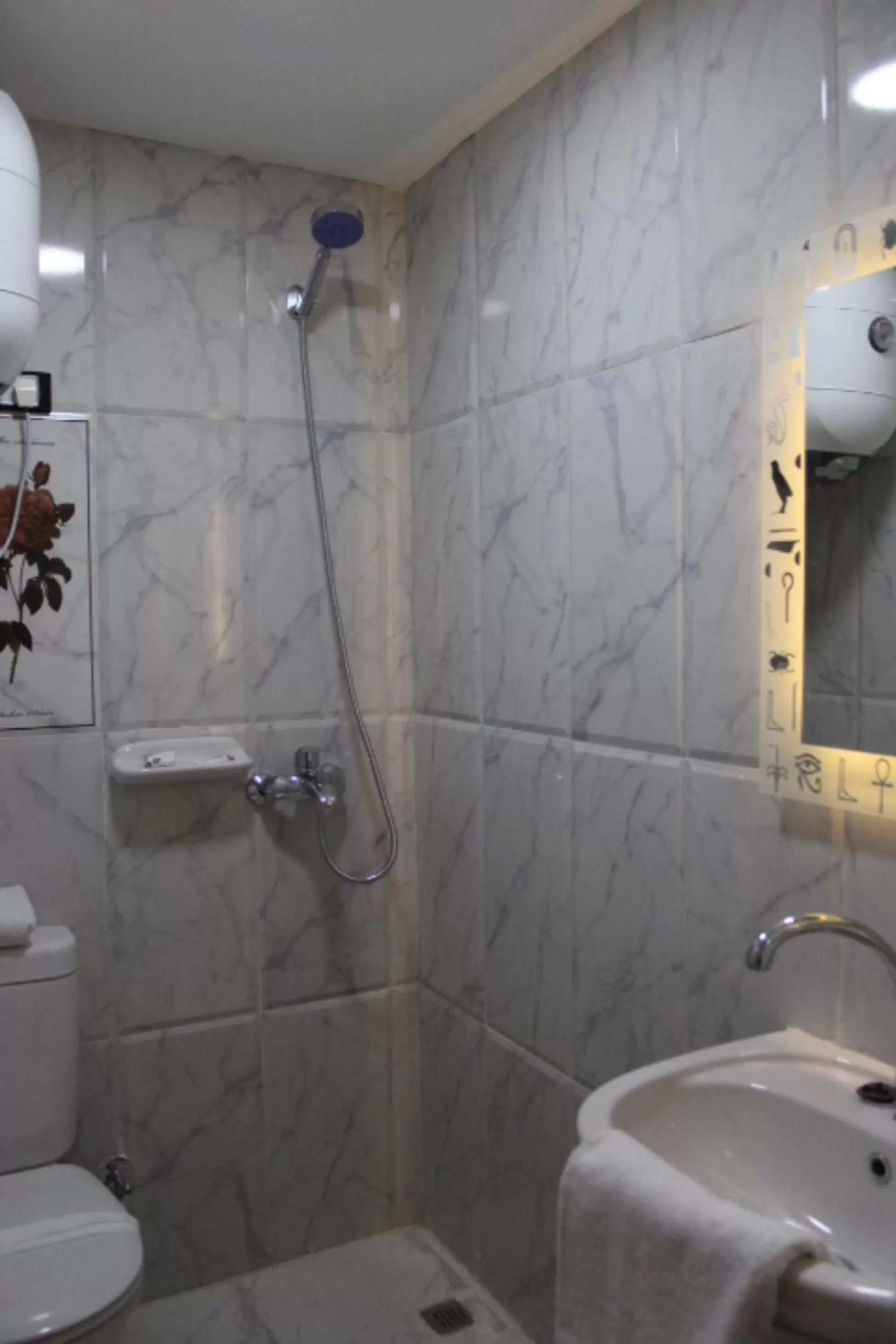 Bathroom in Hostel Sunset Down town