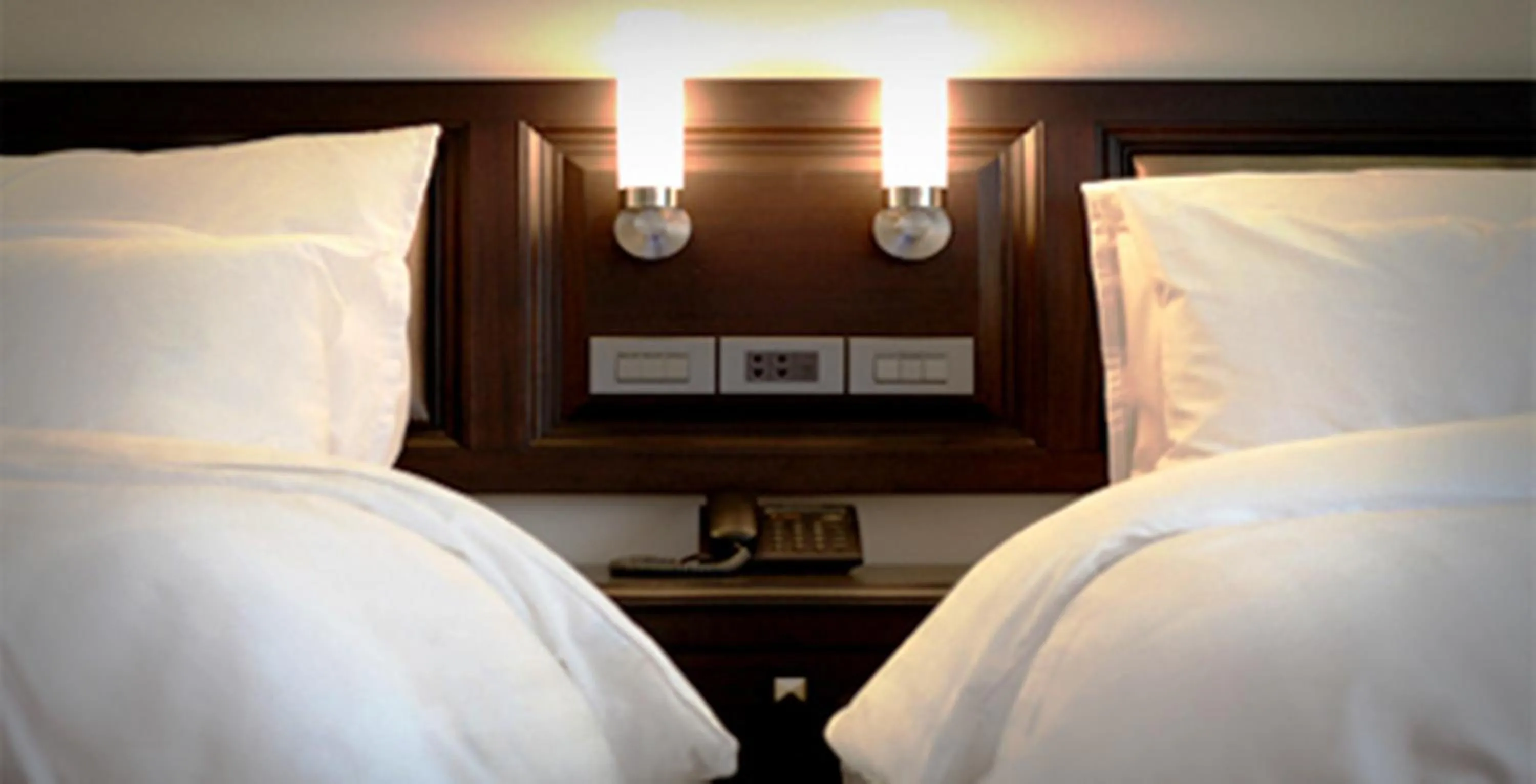 Bed in Gulliver's Tavern Hotel