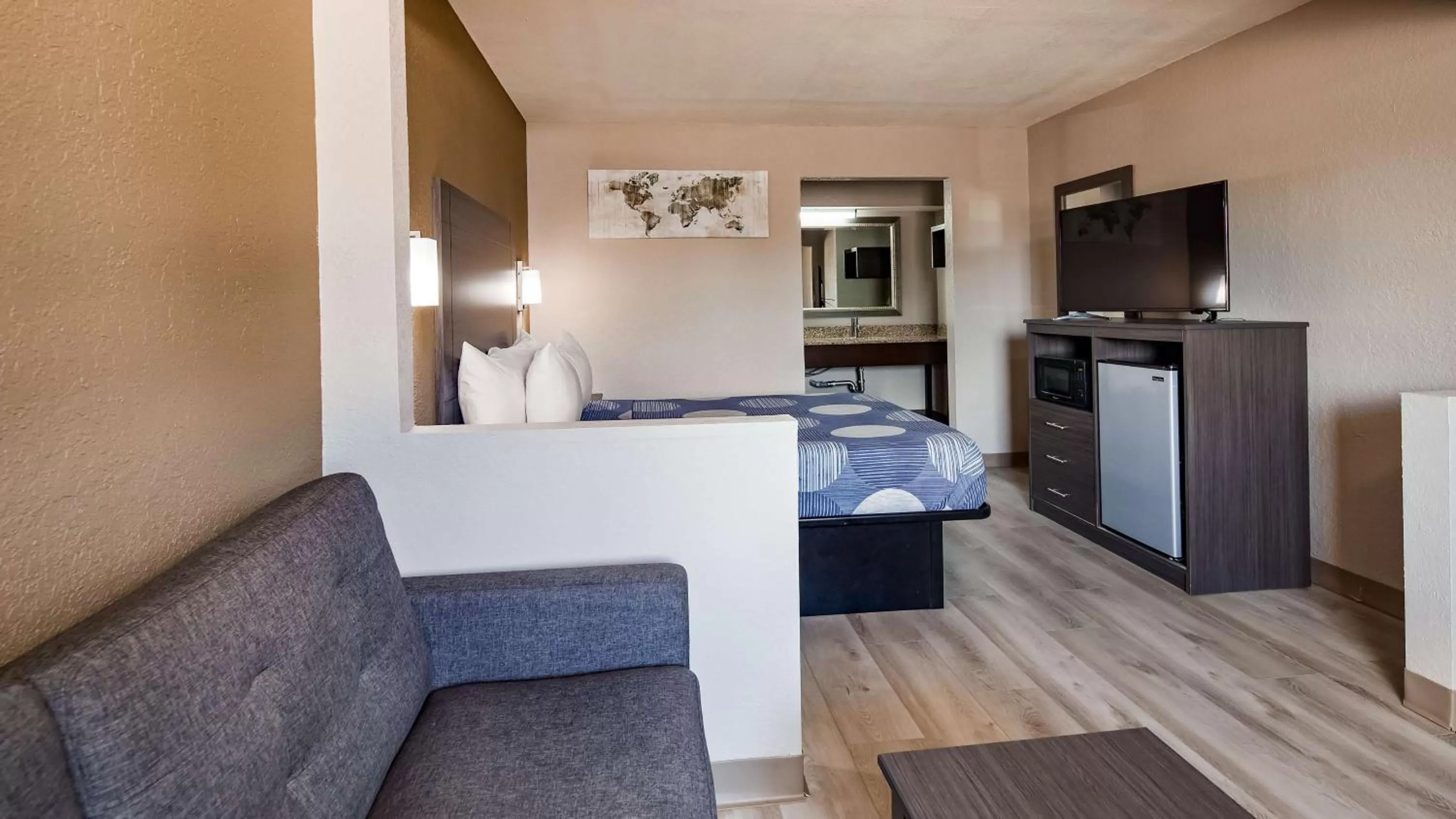 Photo of the whole room in SureStay Hotel By Best Western Olathe