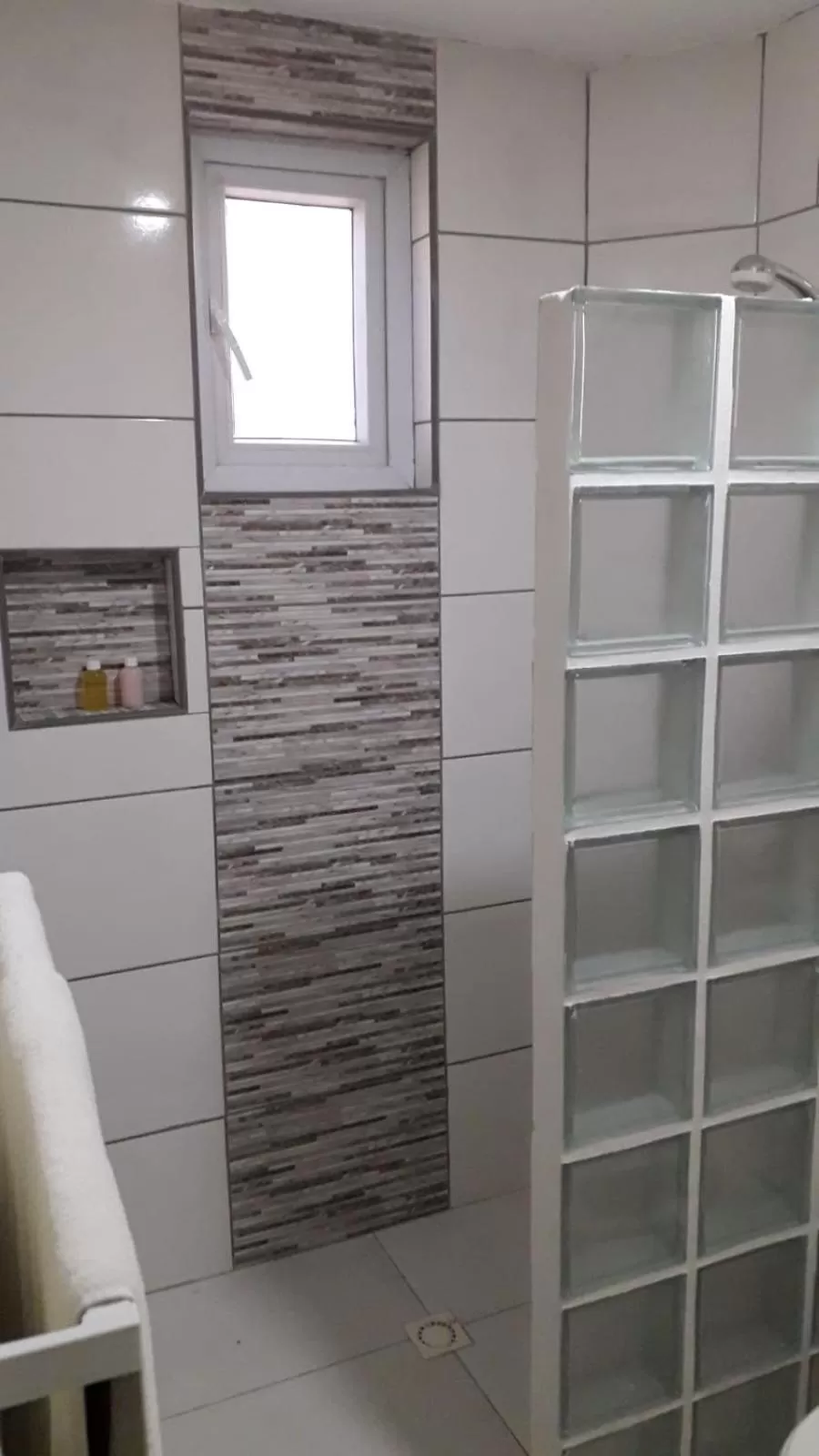 Bathroom in Curasita colour Appartments