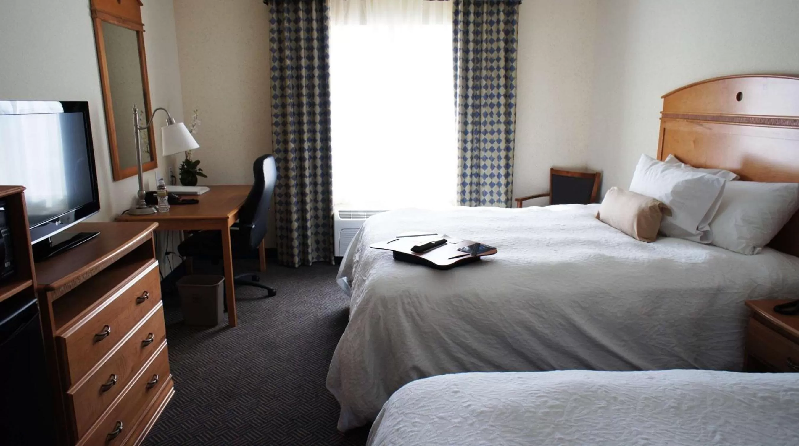 Bed in Hampton Inn Dallas-Rockwall