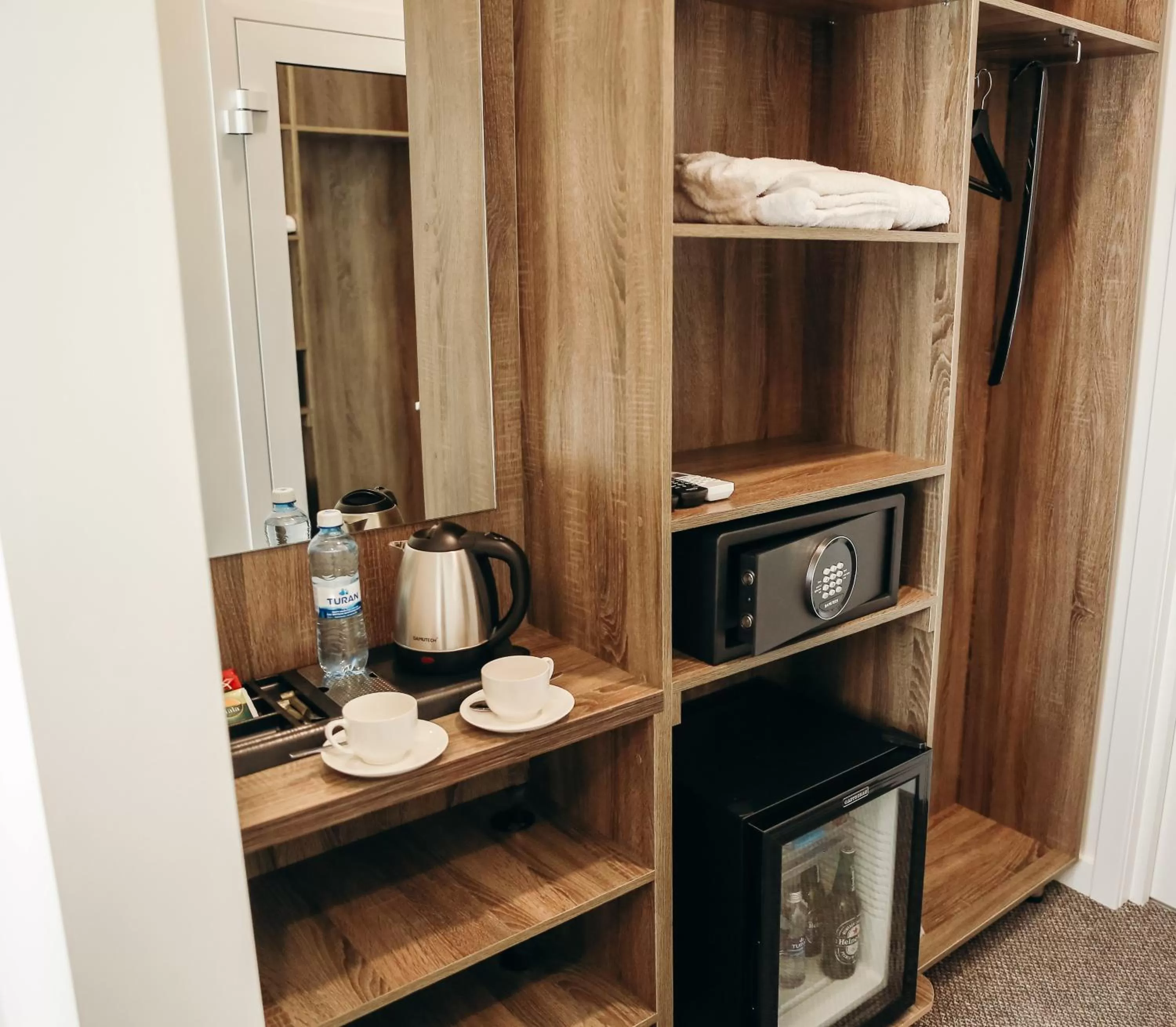 Coffee/tea facilities in 7 Boutique Hotel