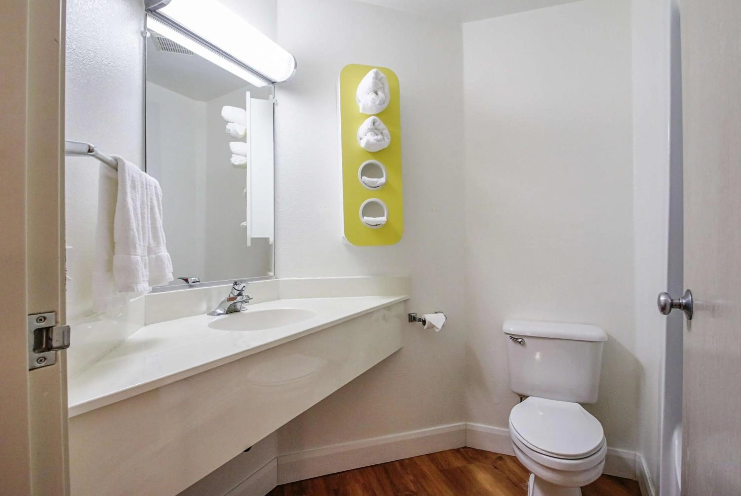 Bathroom in Motel 6-Nephi, UT