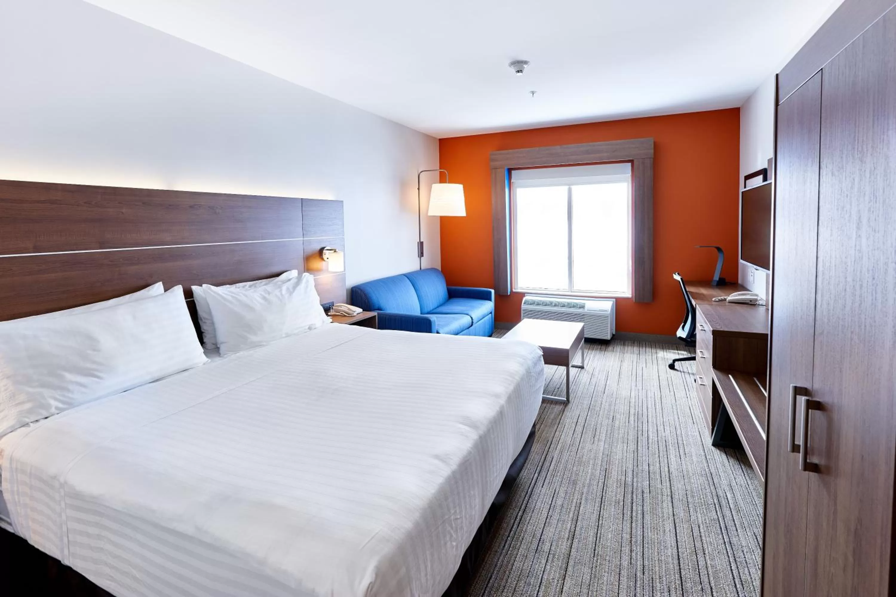 Photo of the whole room, Bed in Holiday Inn Express Hotel & Suites Dieppe Airport by IHG