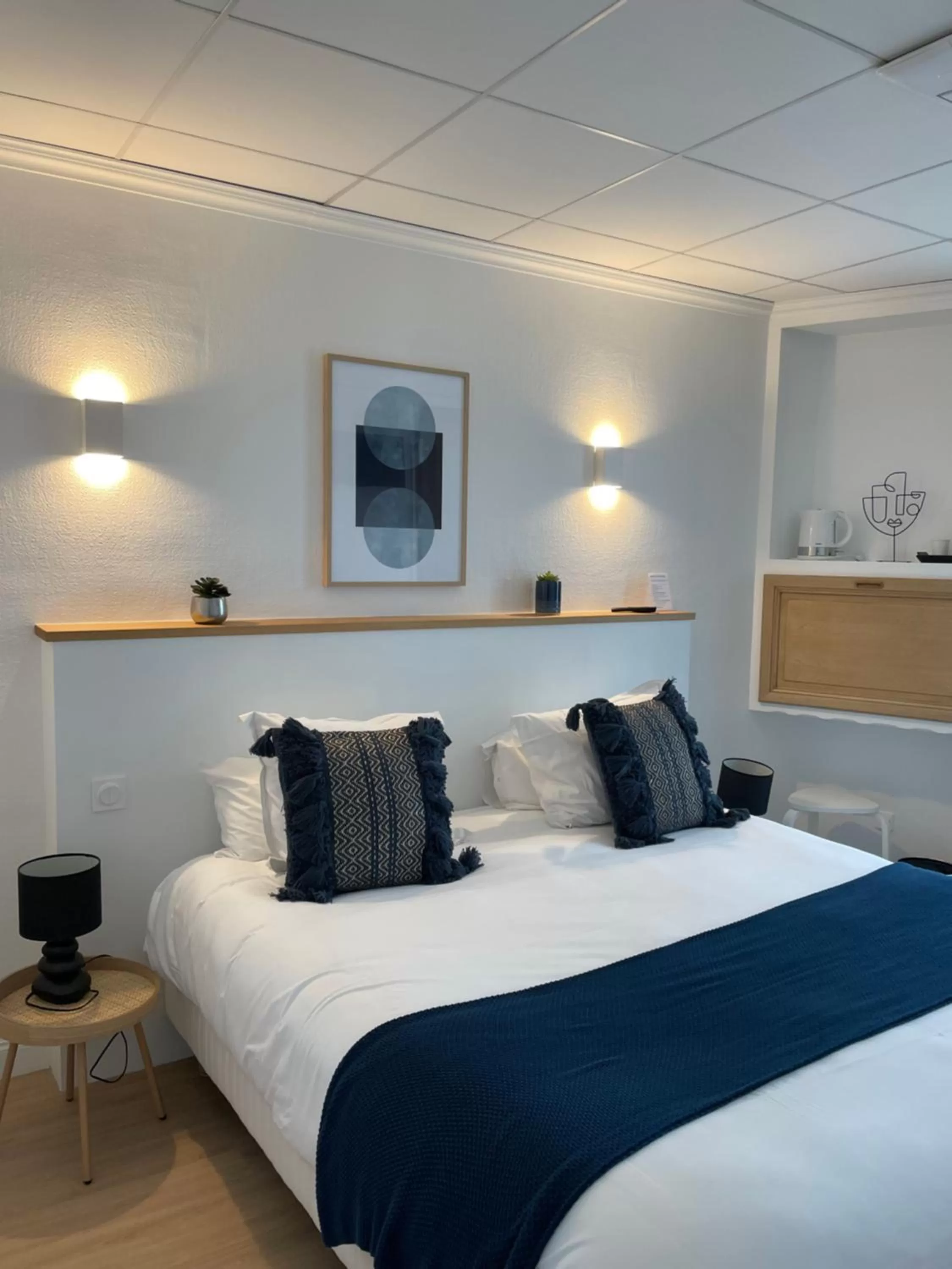 Bedroom, Bed in Hôtel Porte Mars Reims Gare Centre Arena