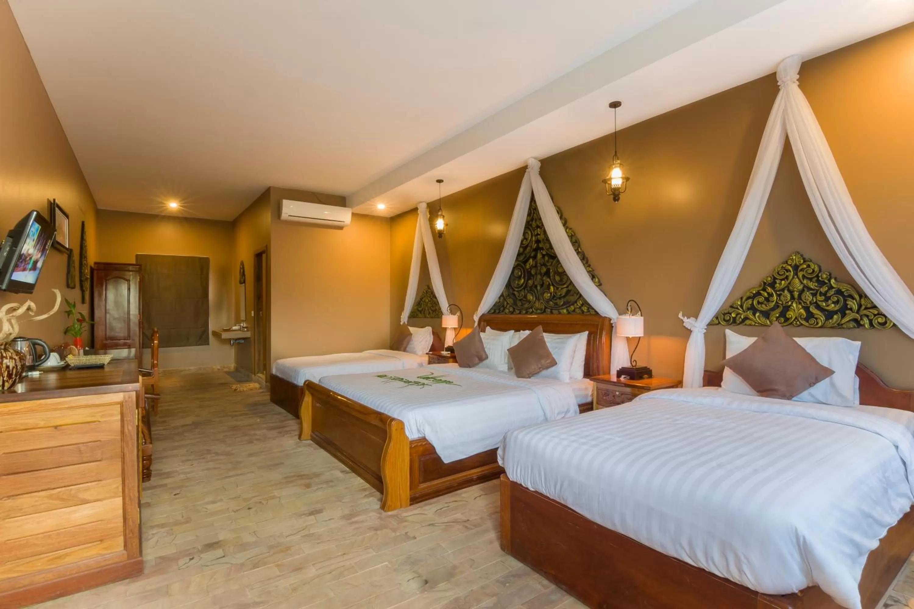 Bed in Samnak Lounge