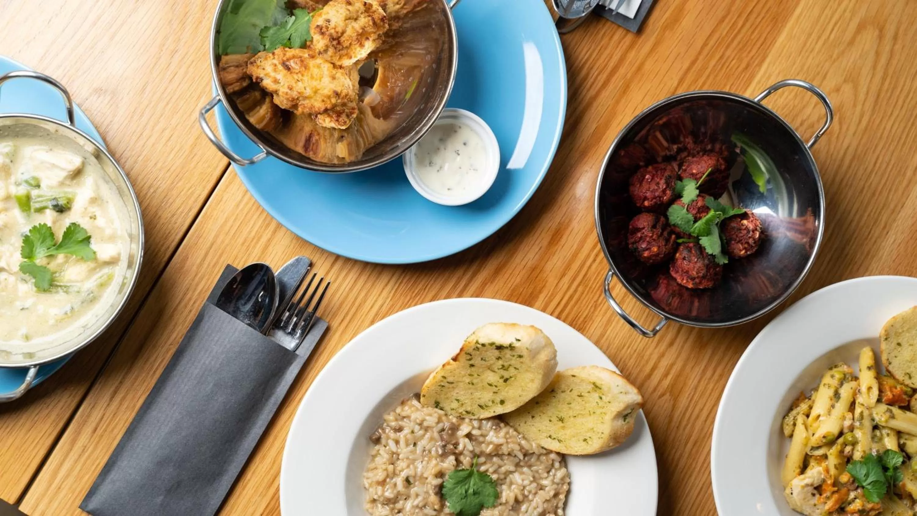 Restaurant/places to eat in Holiday Inn Express Aberdeen City Centre by IHG