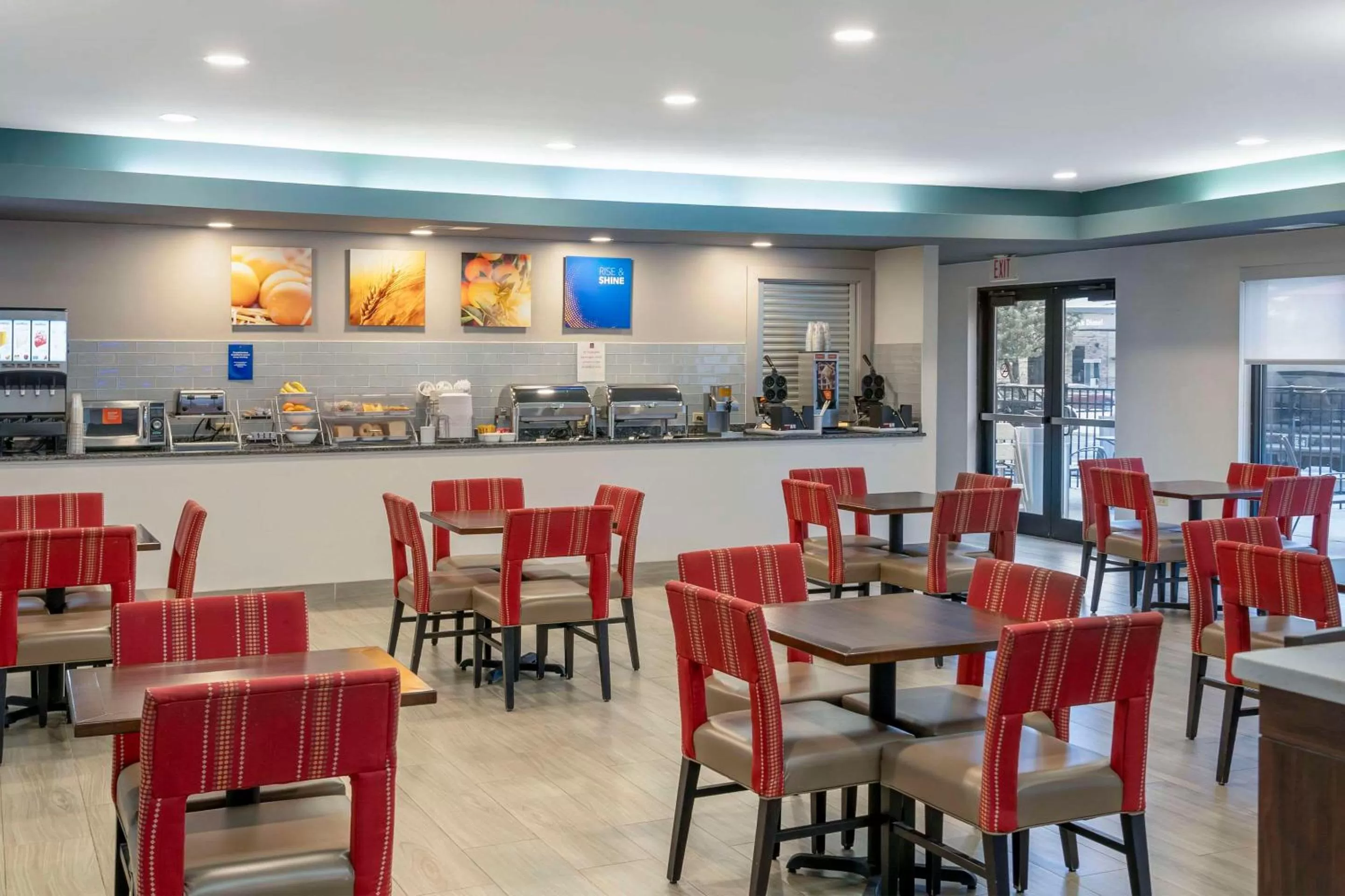 Breakfast in Comfort Suites Elgin Northwest