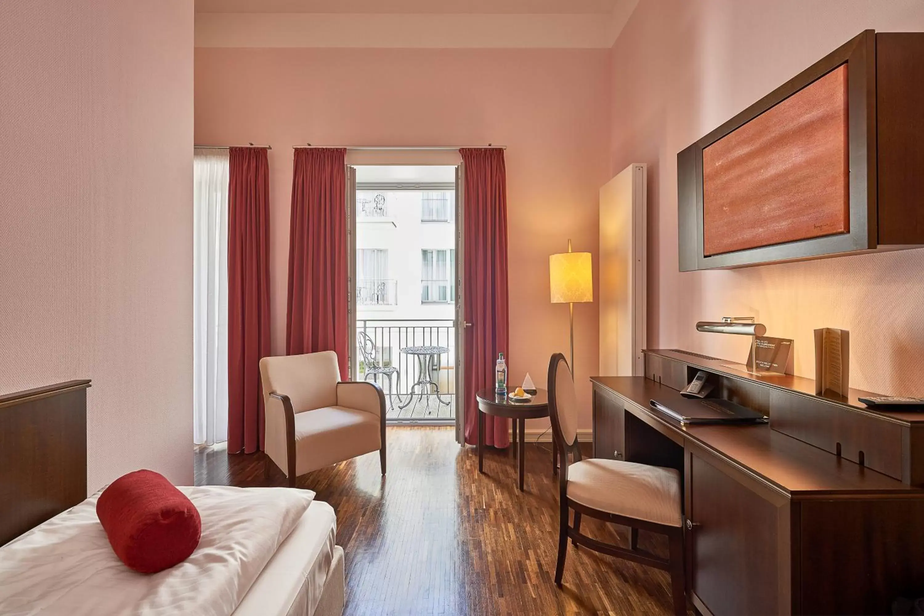 Deluxe Single Room in Hotel Elbresidenz an der Therme Deluxe Single Room in Hotel Elbresidenz an der Therme