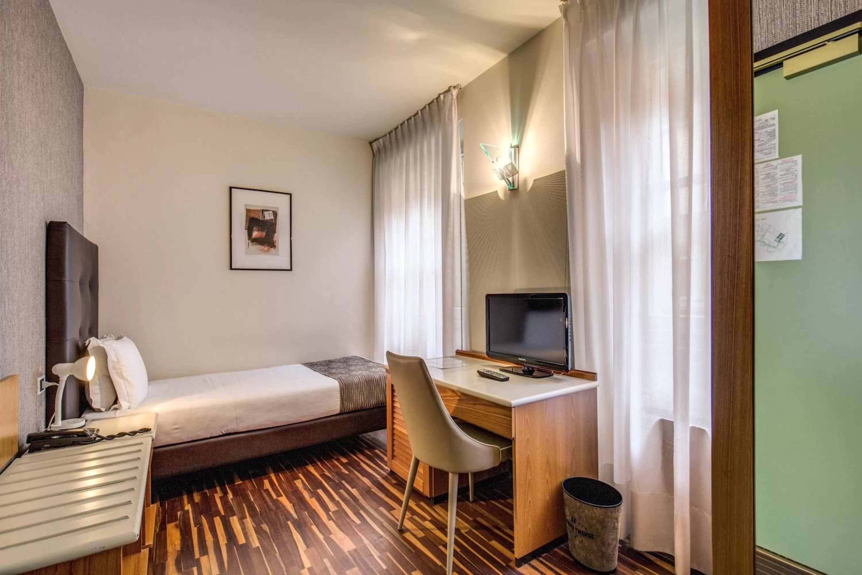 Bedroom, Bed in Albergo Firenze