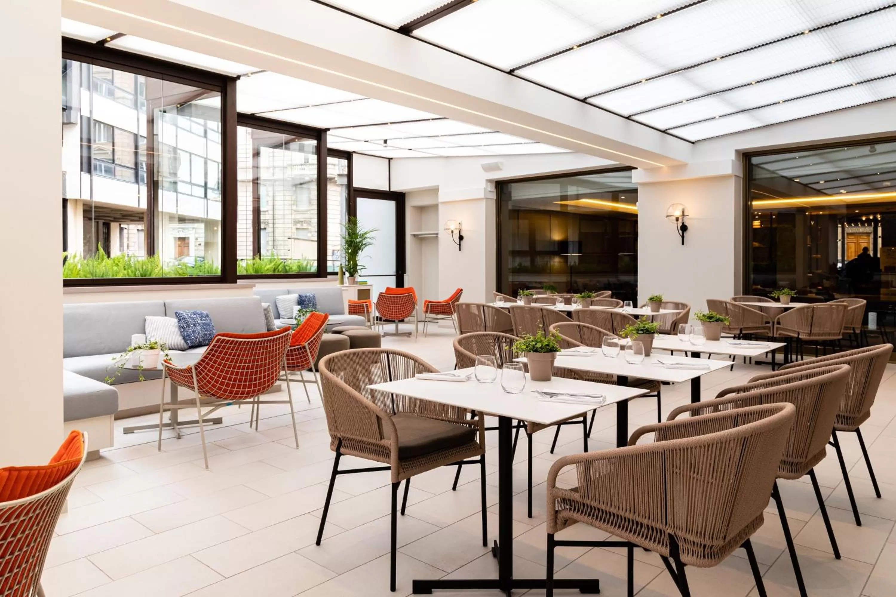 Restaurant/places to eat in Le Meridien Visconti Rome