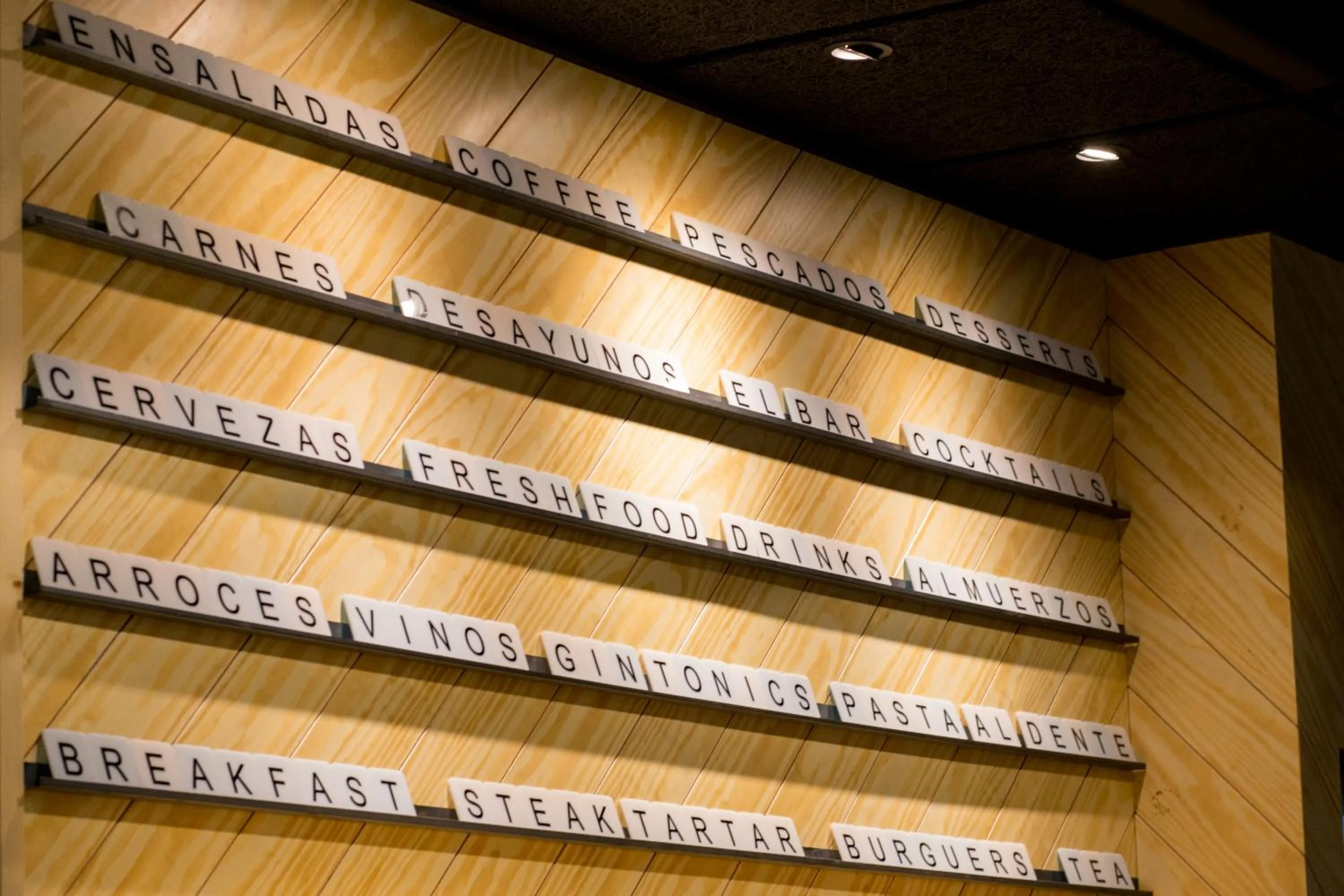 Restaurant/places to eat in Valenciaflats Ciudad de las Ciencias