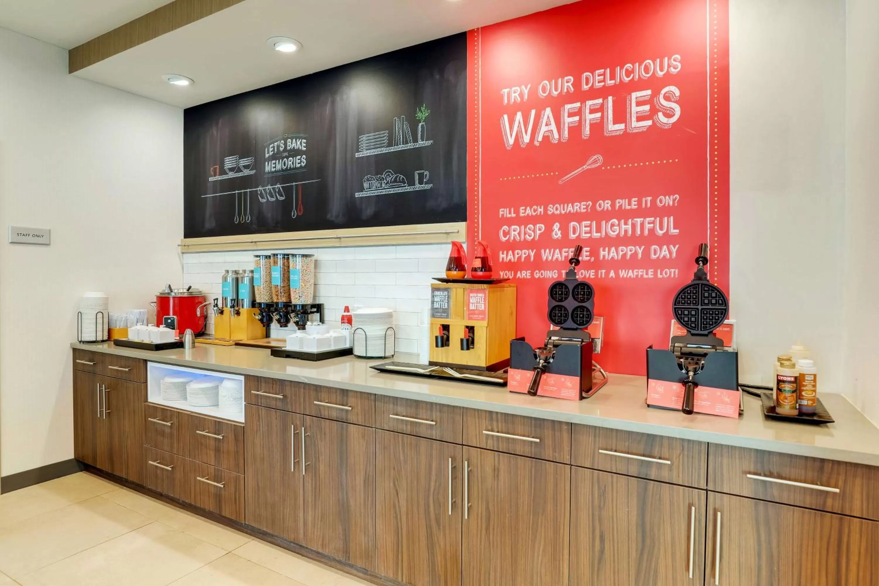 Breakfast in Hampton Inn & Suites Weatherford, Tx