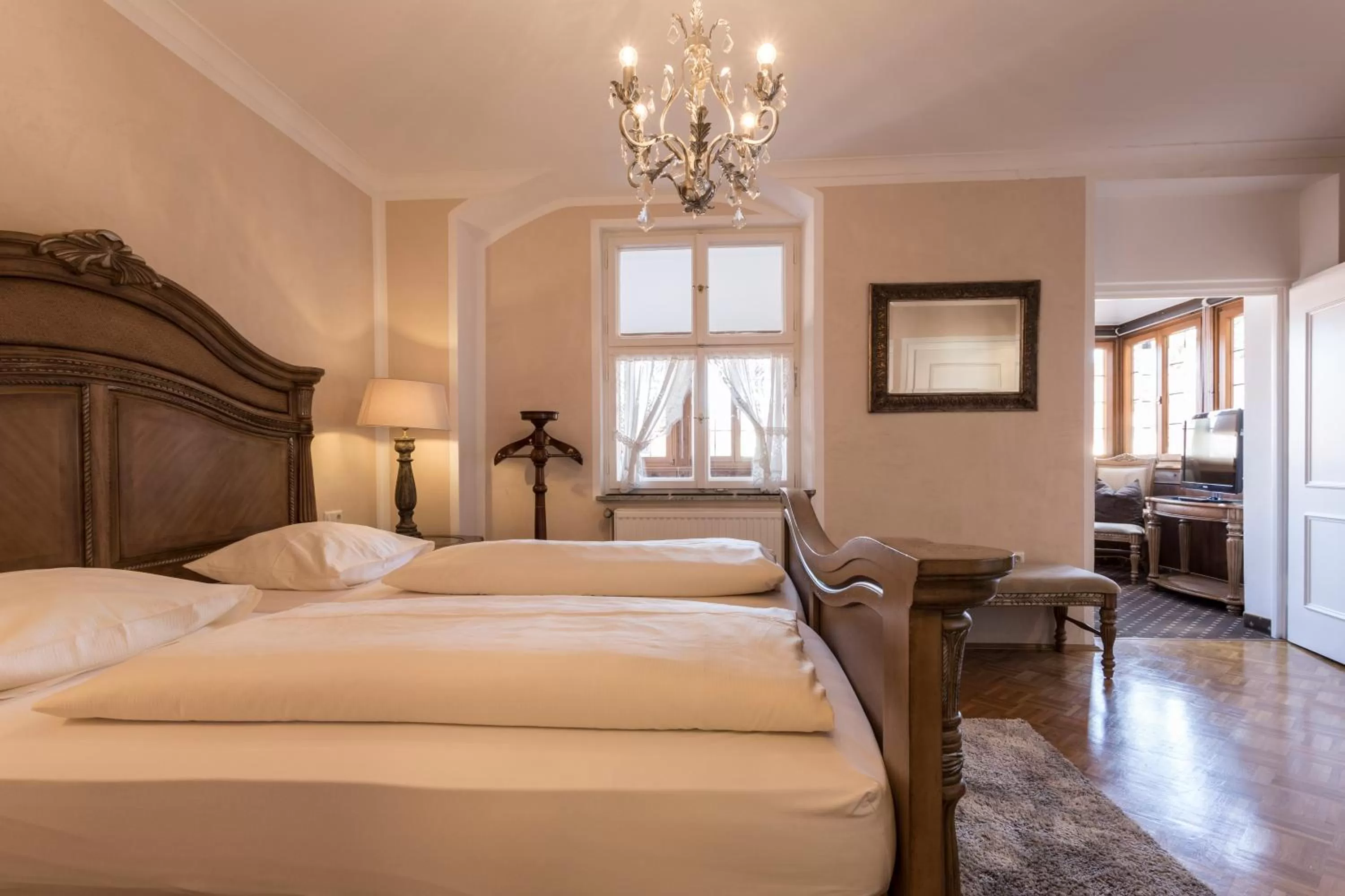 Photo of the whole room, Bed in Meiser Altstadt Hotel