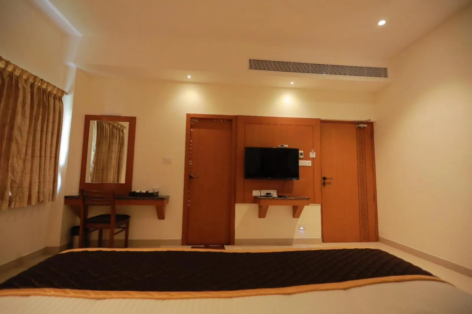 Photo of the whole room in Hotel Ashok Palace