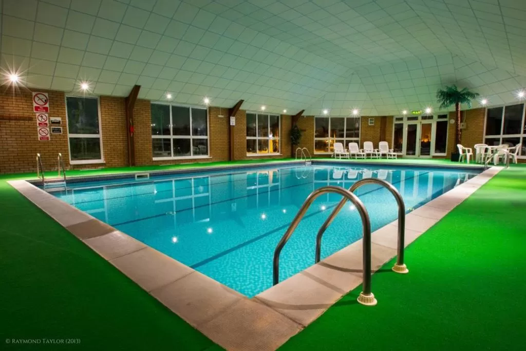 Swimming pool in Wensum Valley Hotel Golf and Country Club
