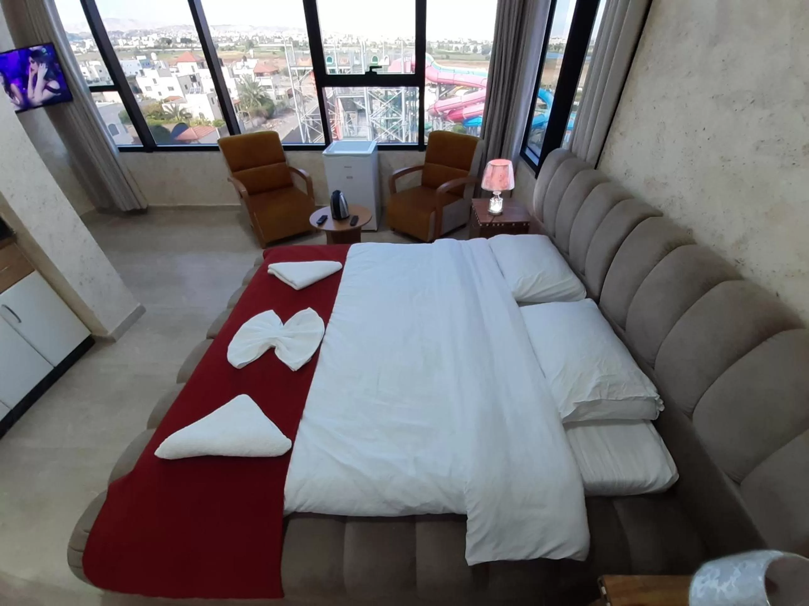 Dolphin Suites Hotel