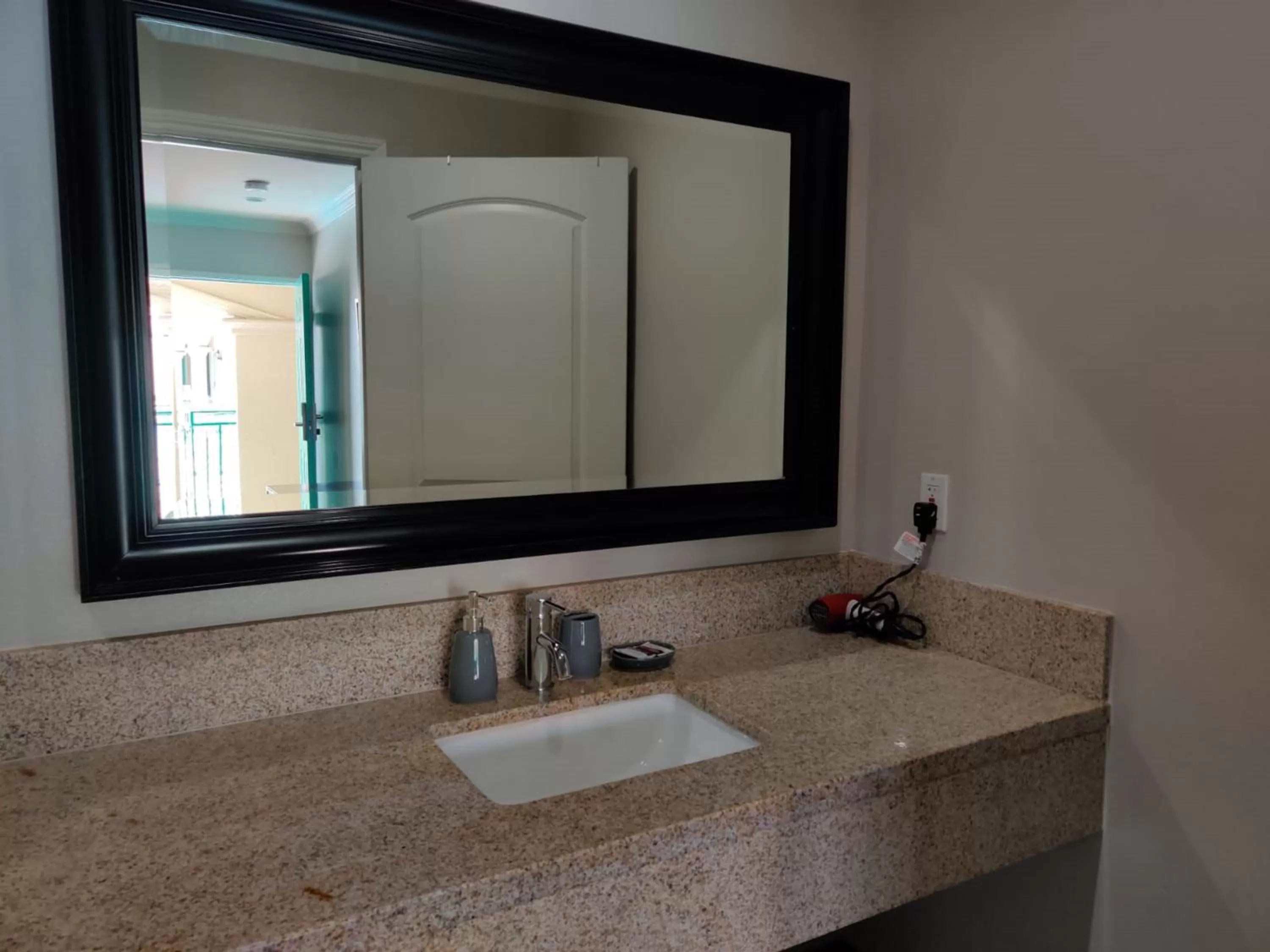 Bathroom in LYFE INN & SUITES by AGA - LAX Airport