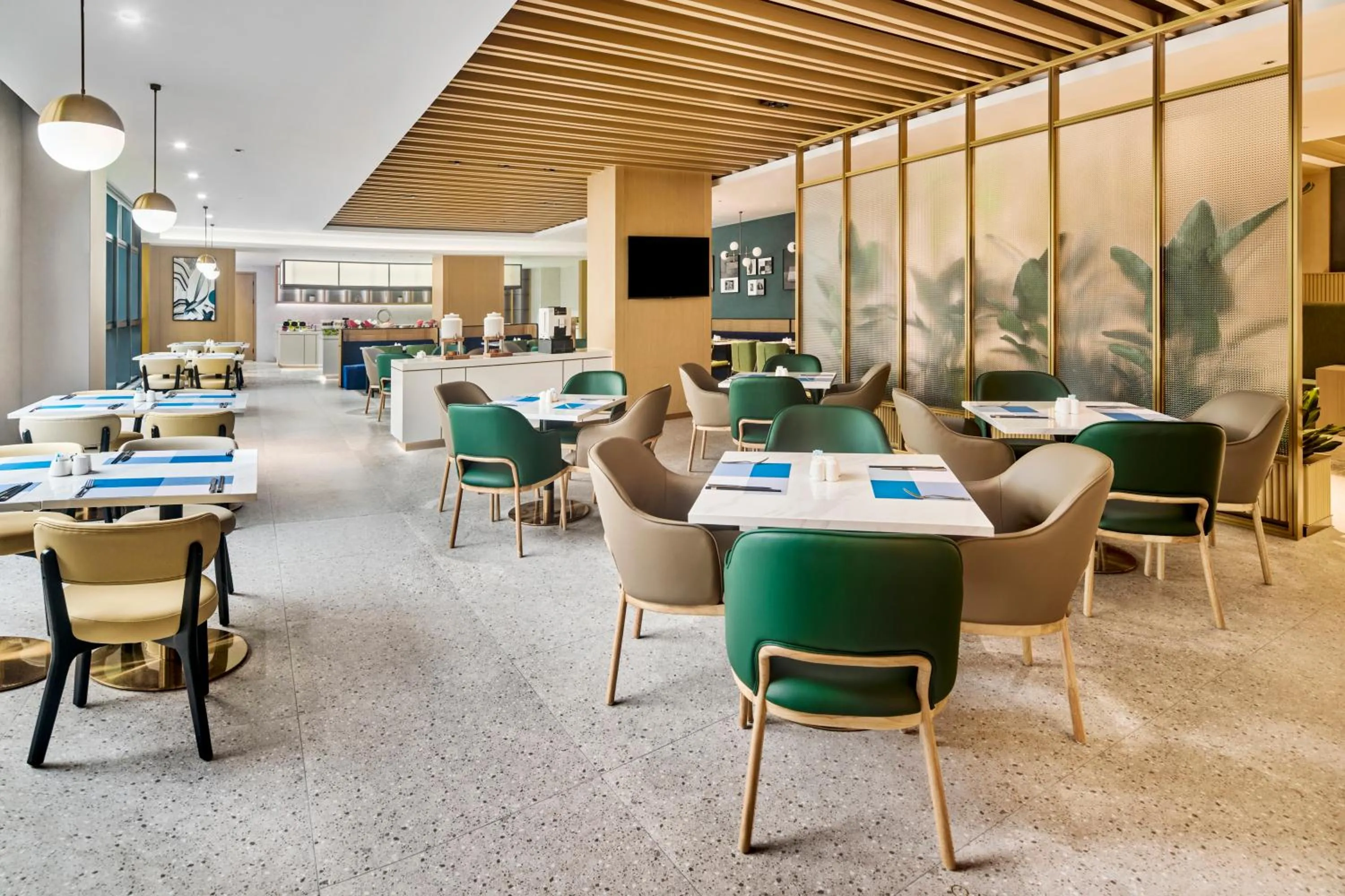 Restaurant/places to eat in Hilton Garden Inn Zhuhai Jinan University