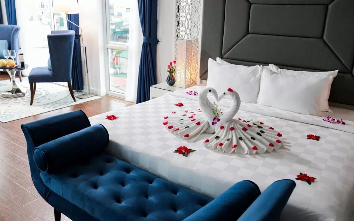 Bedroom, Bed in Victor Metropolis Hanoi Hotel & Rooftop Bar