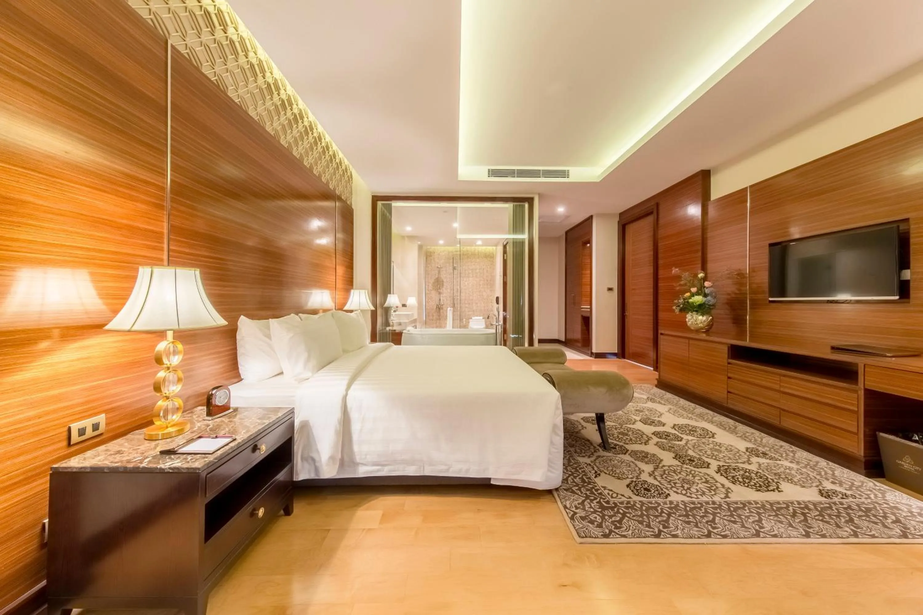 Bedroom, Room Photo in Garden City Hotel