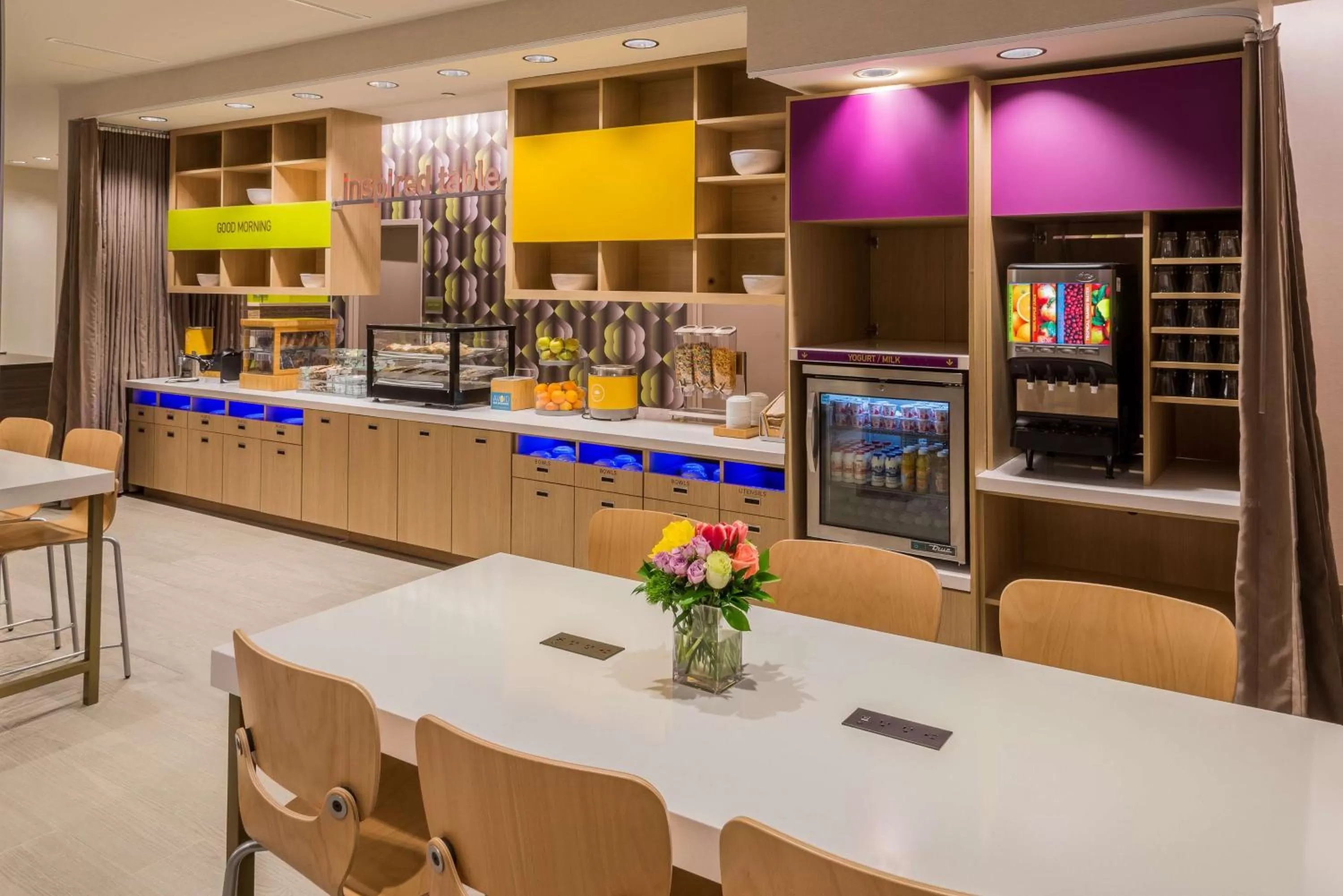 Breakfast in Home2 Suites By Hilton Memphis East / Germantown, Tn