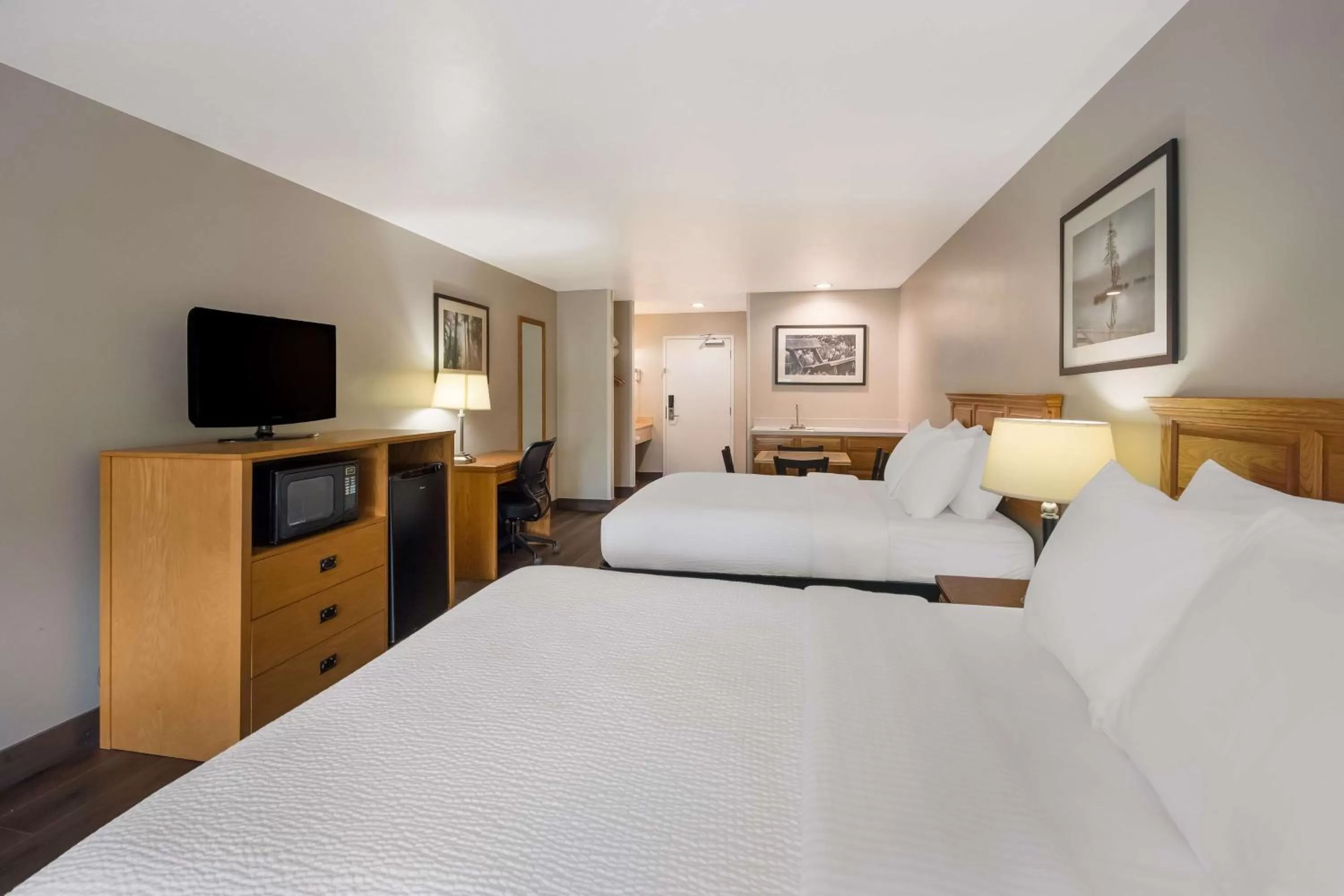 Bedroom, Bed in SureStay Plus Hotel by Best Western Rexburg