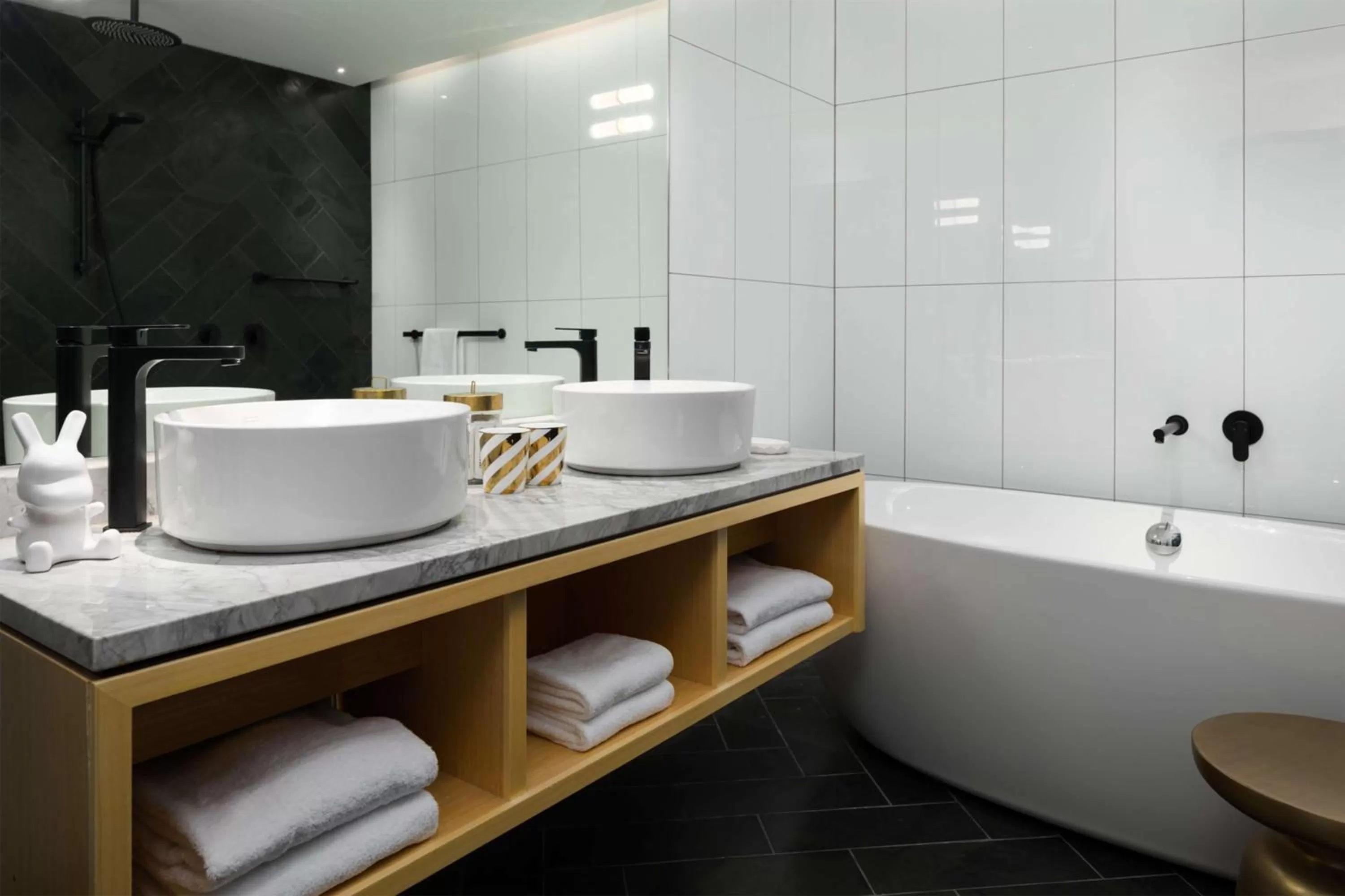 Hot Tub in QT Wellington