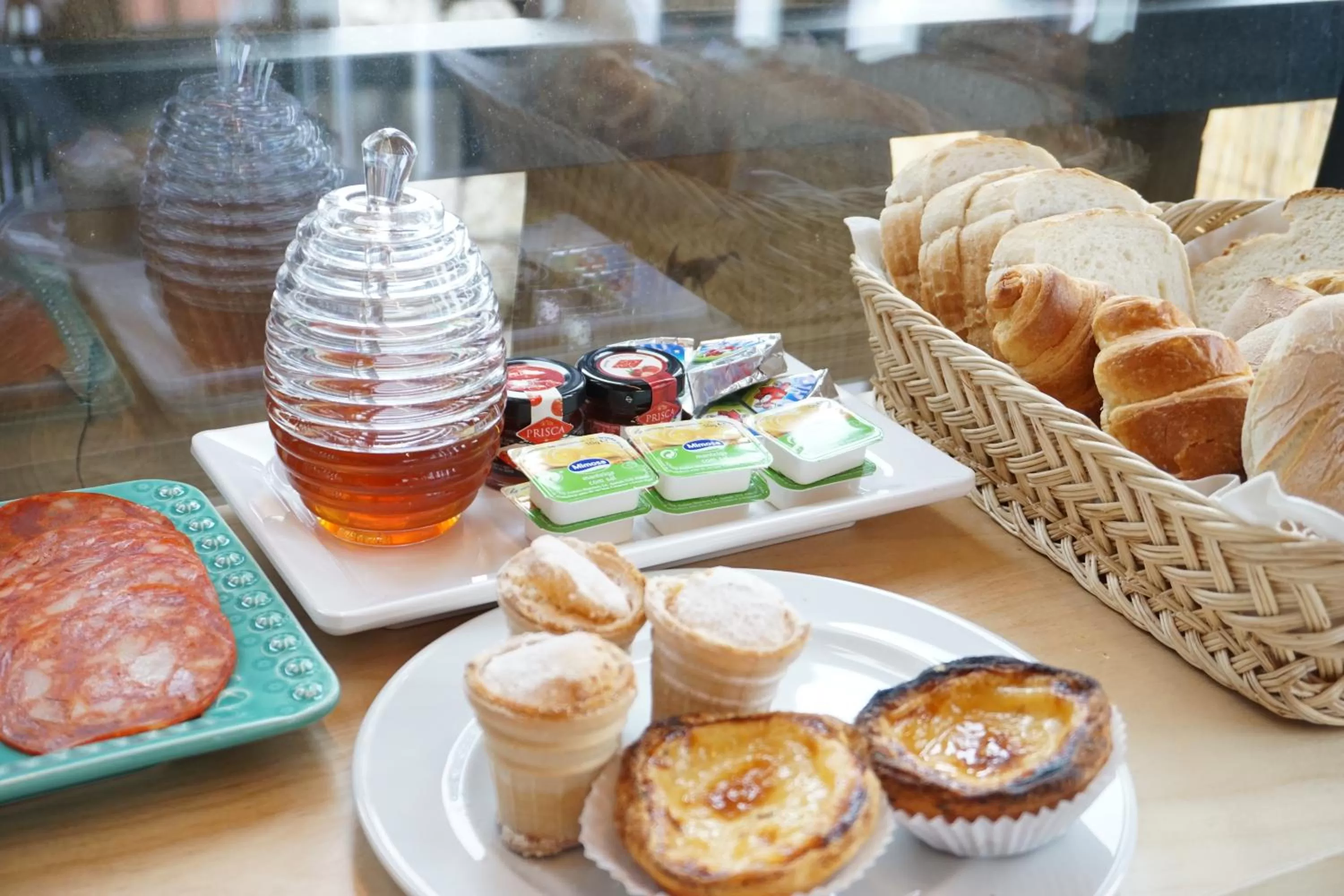 Food and drinks in Muralha Charm House