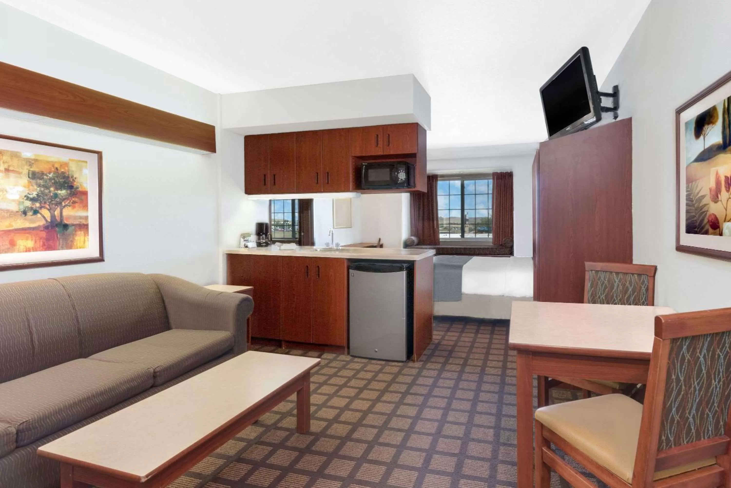 Microtel Inn & Suites by Wyndham Rapid City