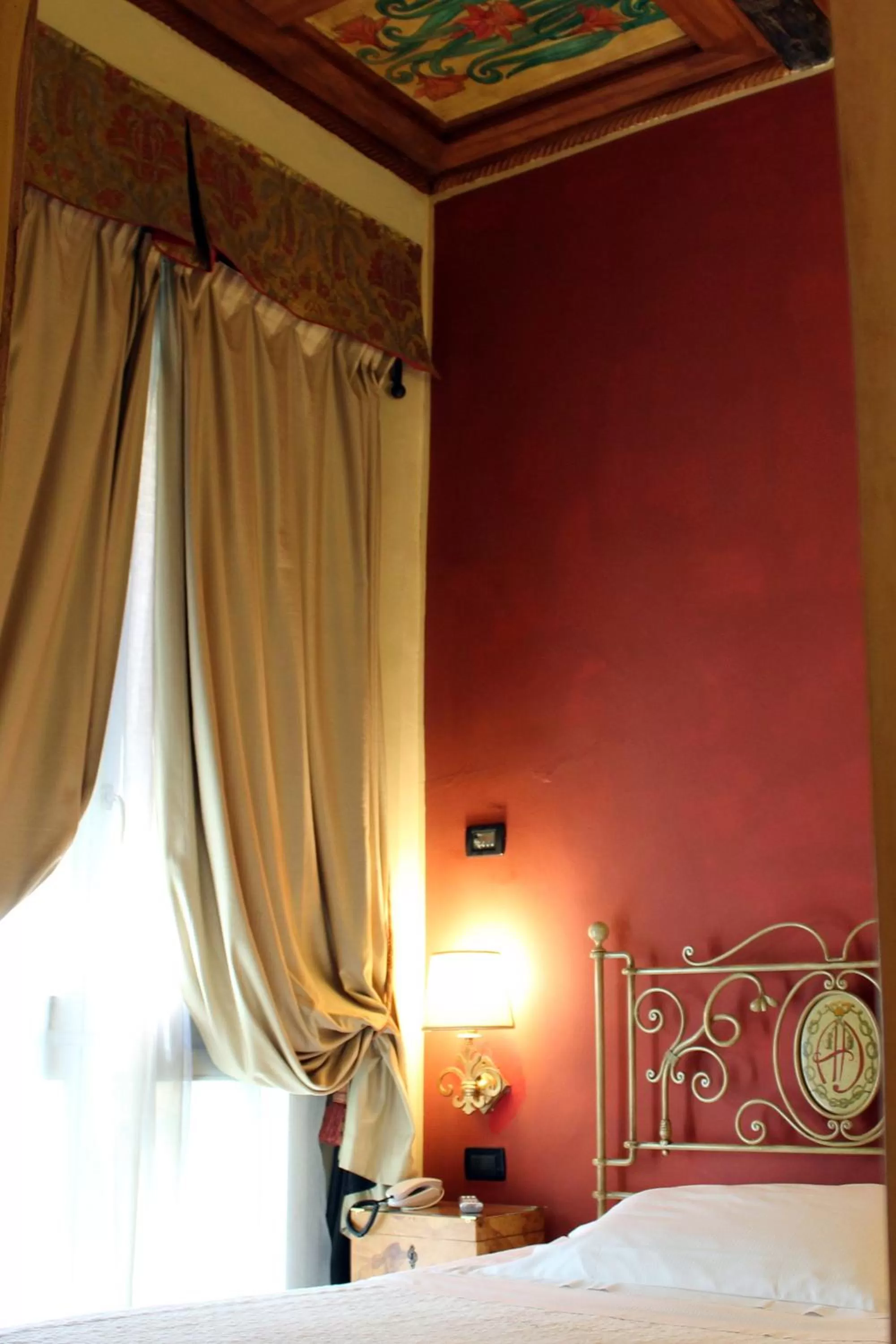 Bedroom, Bed in Albergo delle Drapperie