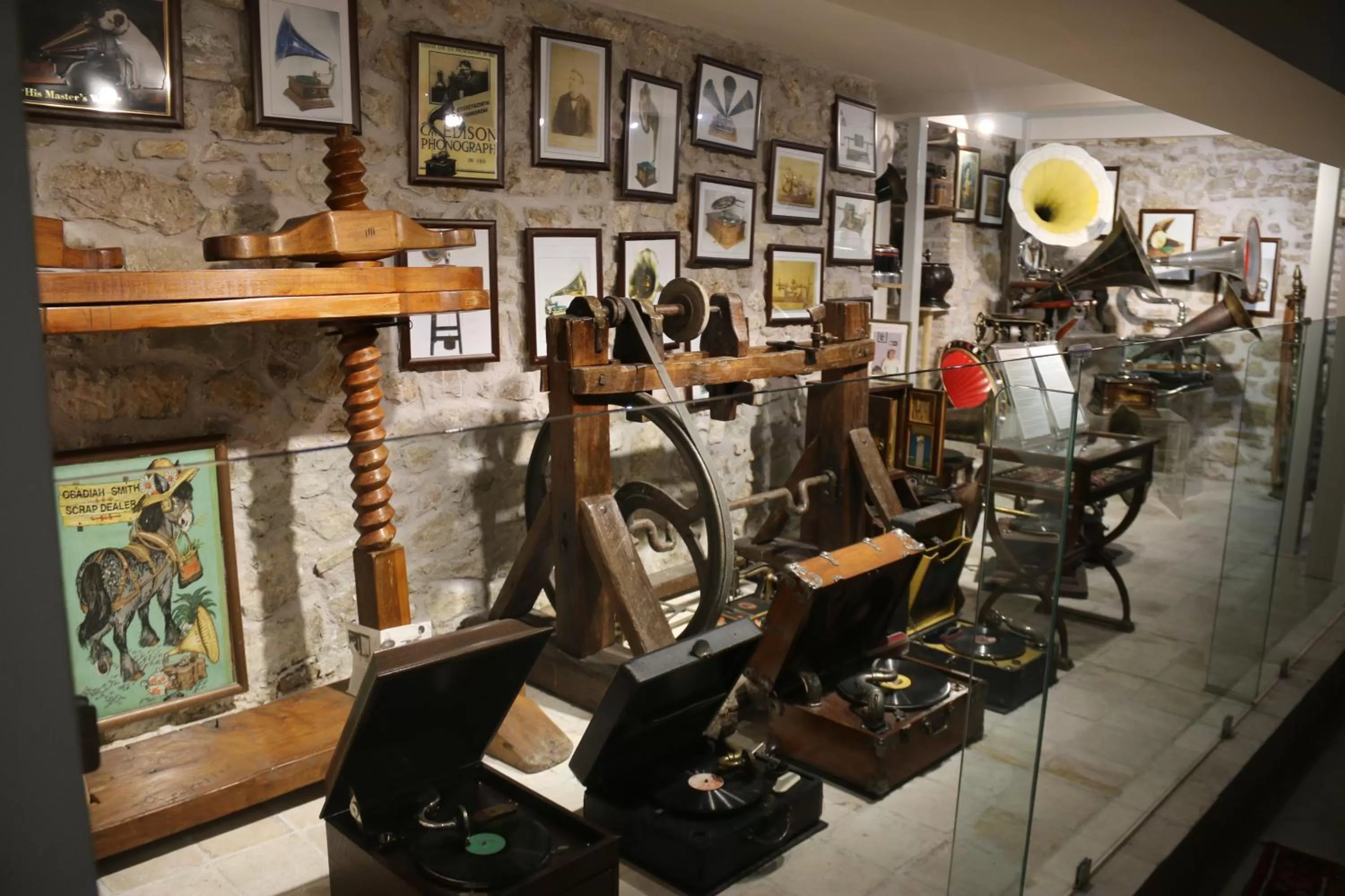 Property building in Sweet Home Hotel