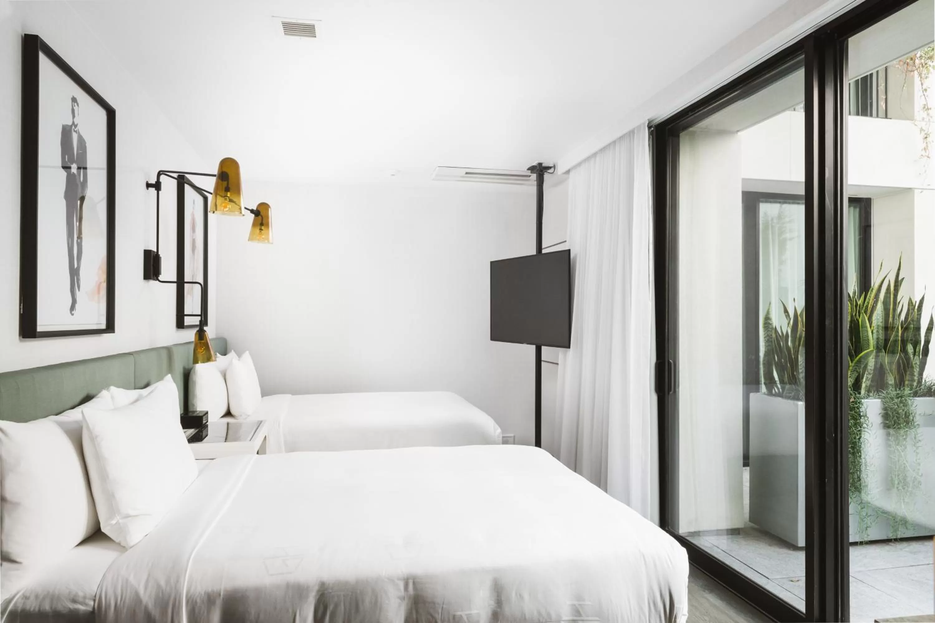 Bed in The Godfrey Hotel Hollywood