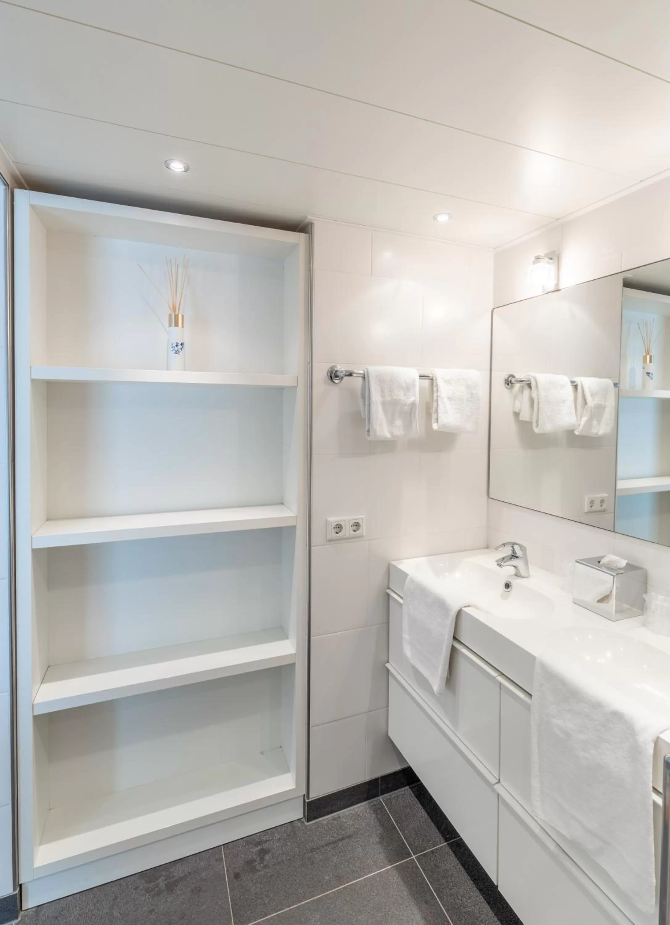 Bathroom in Hotel ter Duyn