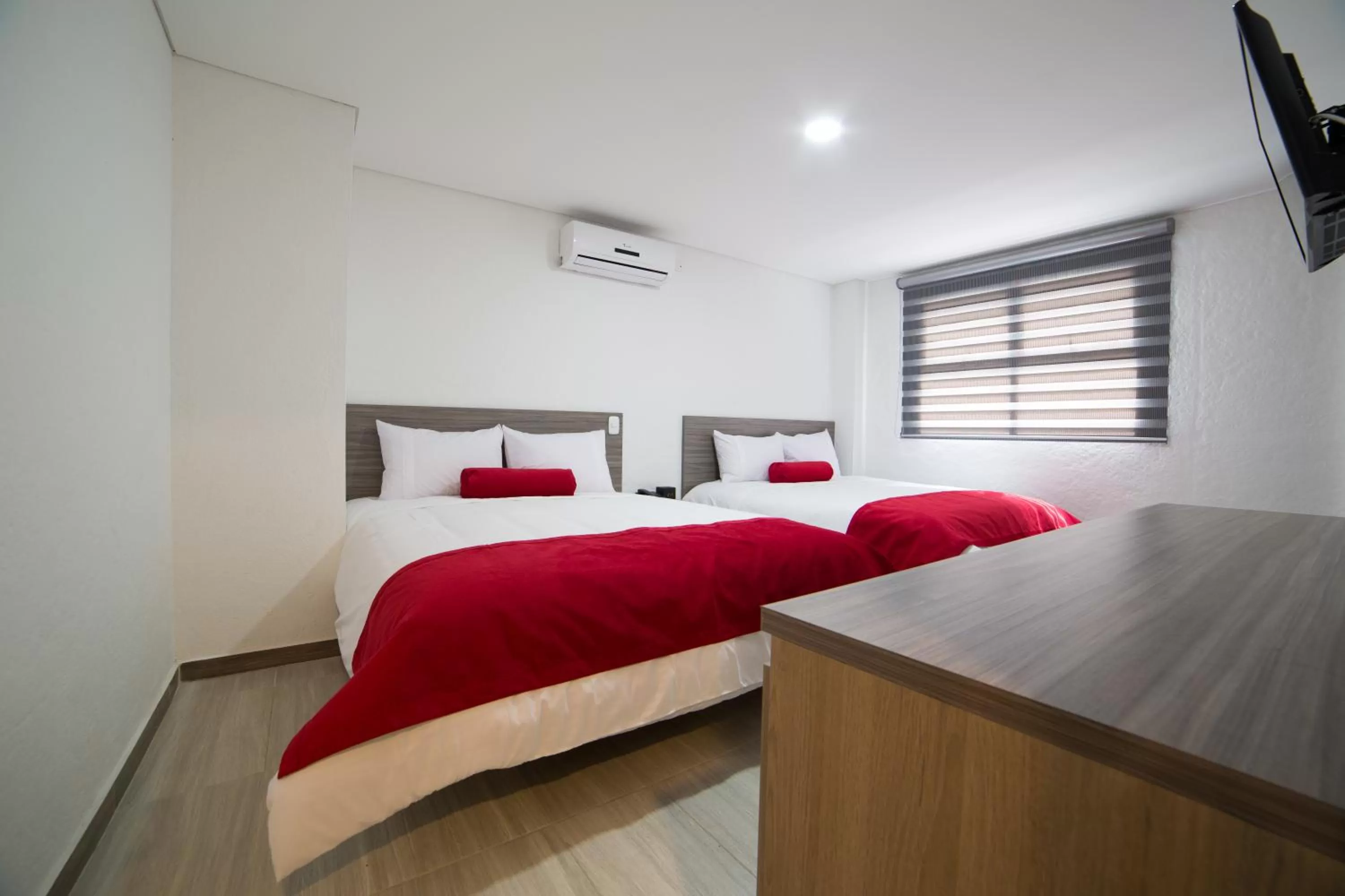 Photo of the whole room, Bed in Hotel Med 70