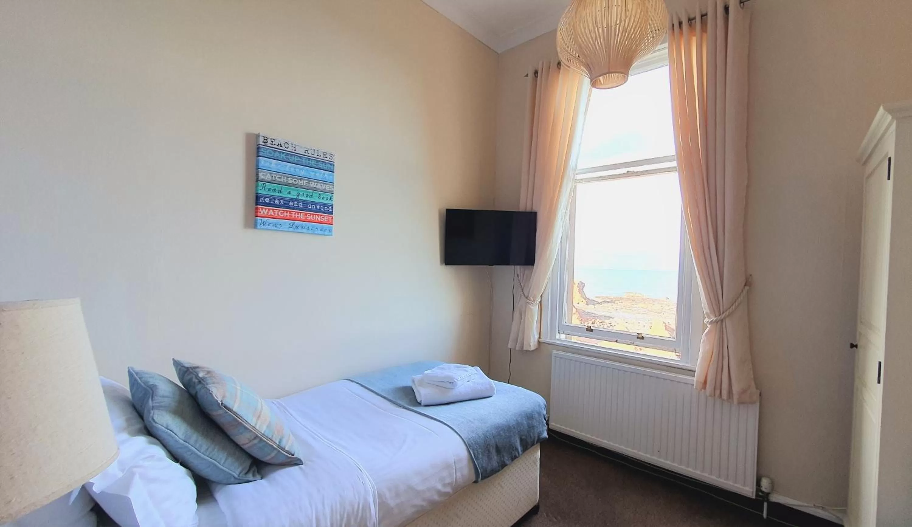 Bed in Bayswell Park Hotel