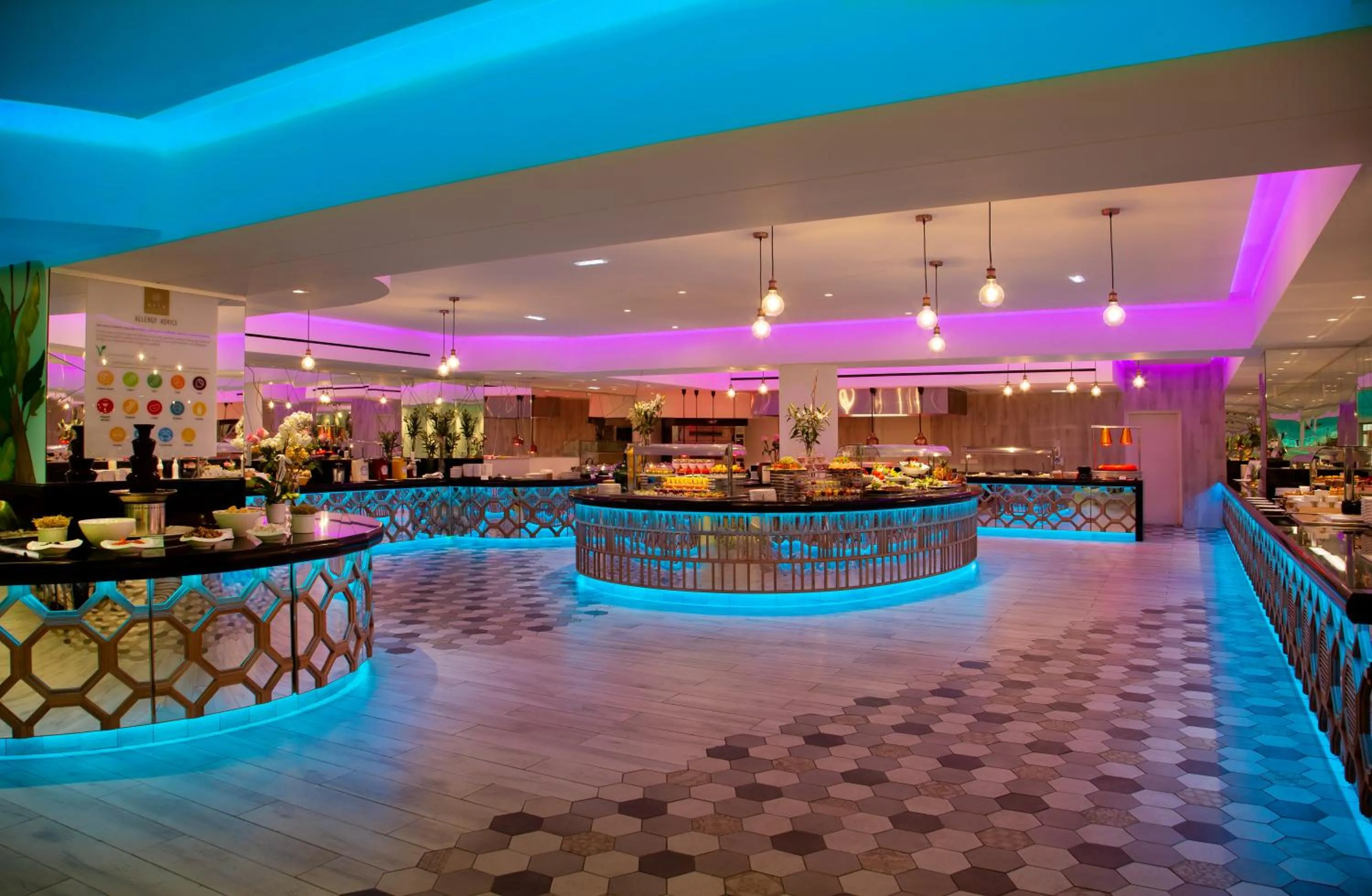 Restaurant/places to eat in Azia Resort & Spa