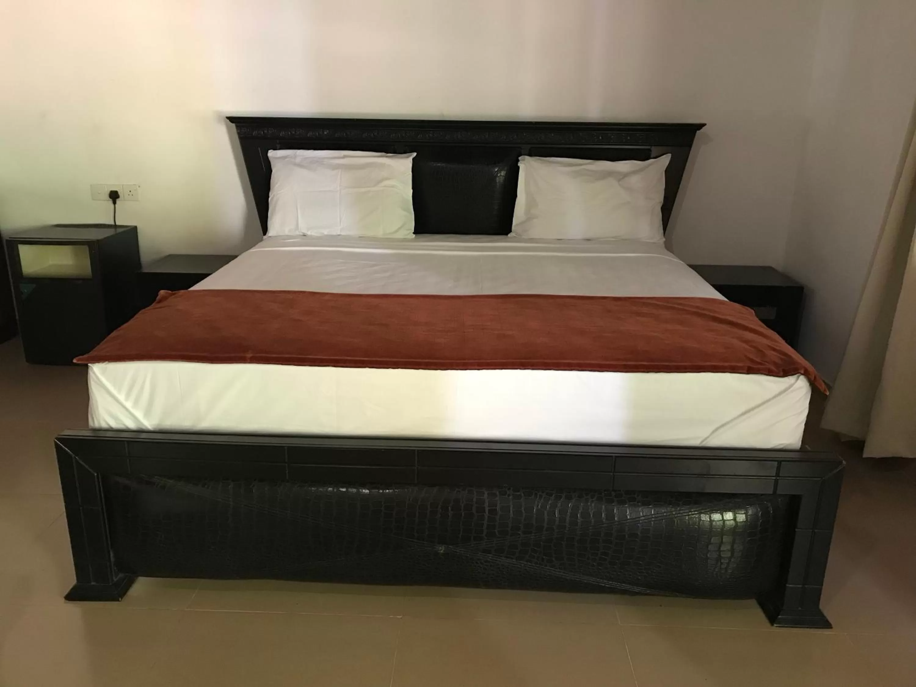 Bed in Hotel 4 U Saliya Garden